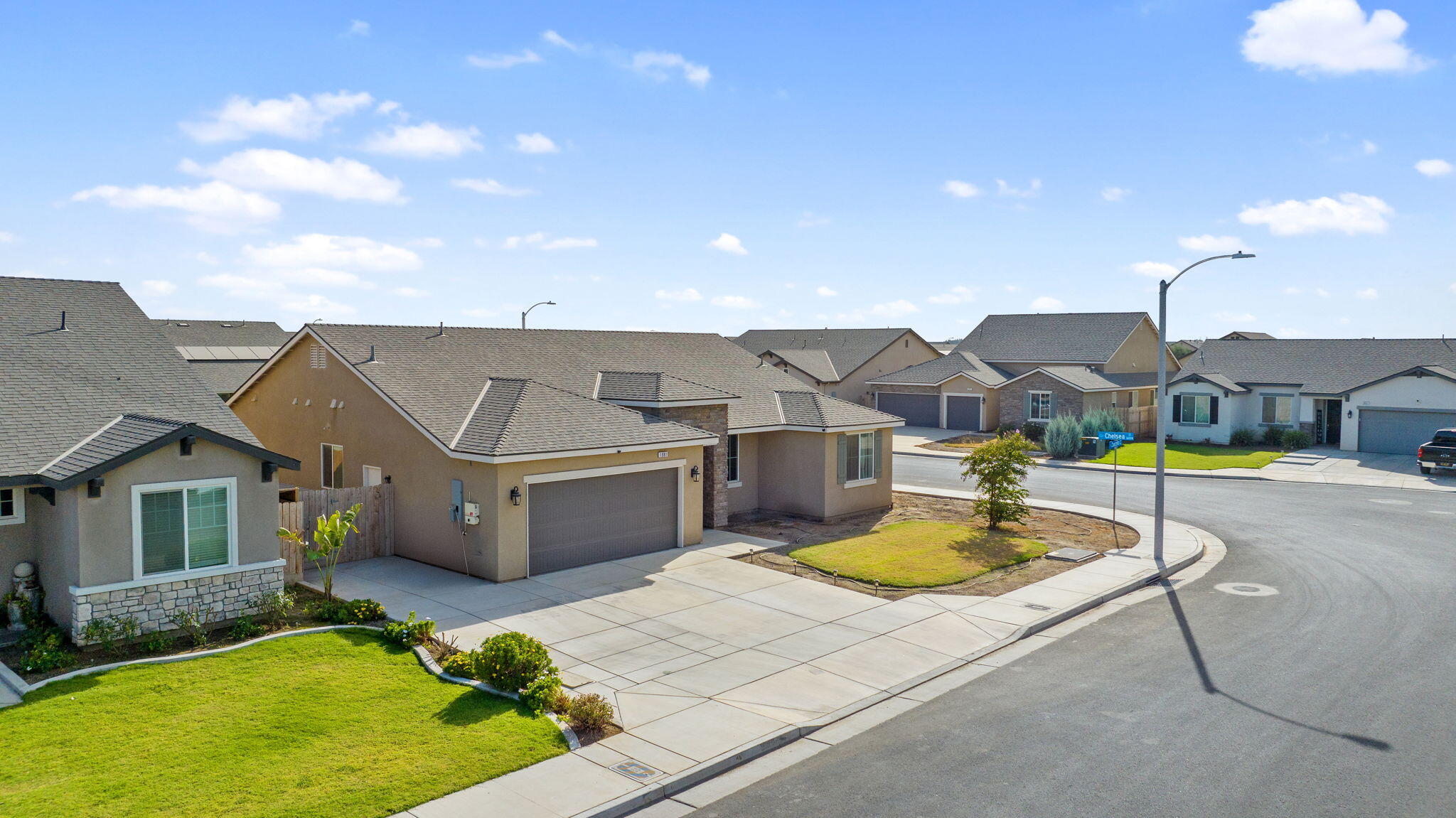 1981 Chancellor Ave, Tulare, CA 93274