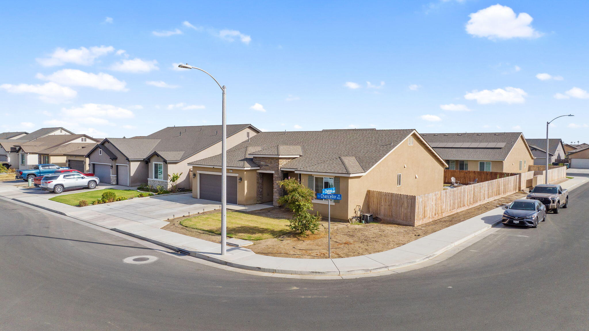 1981 Chancellor Ave, Tulare, CA 93274