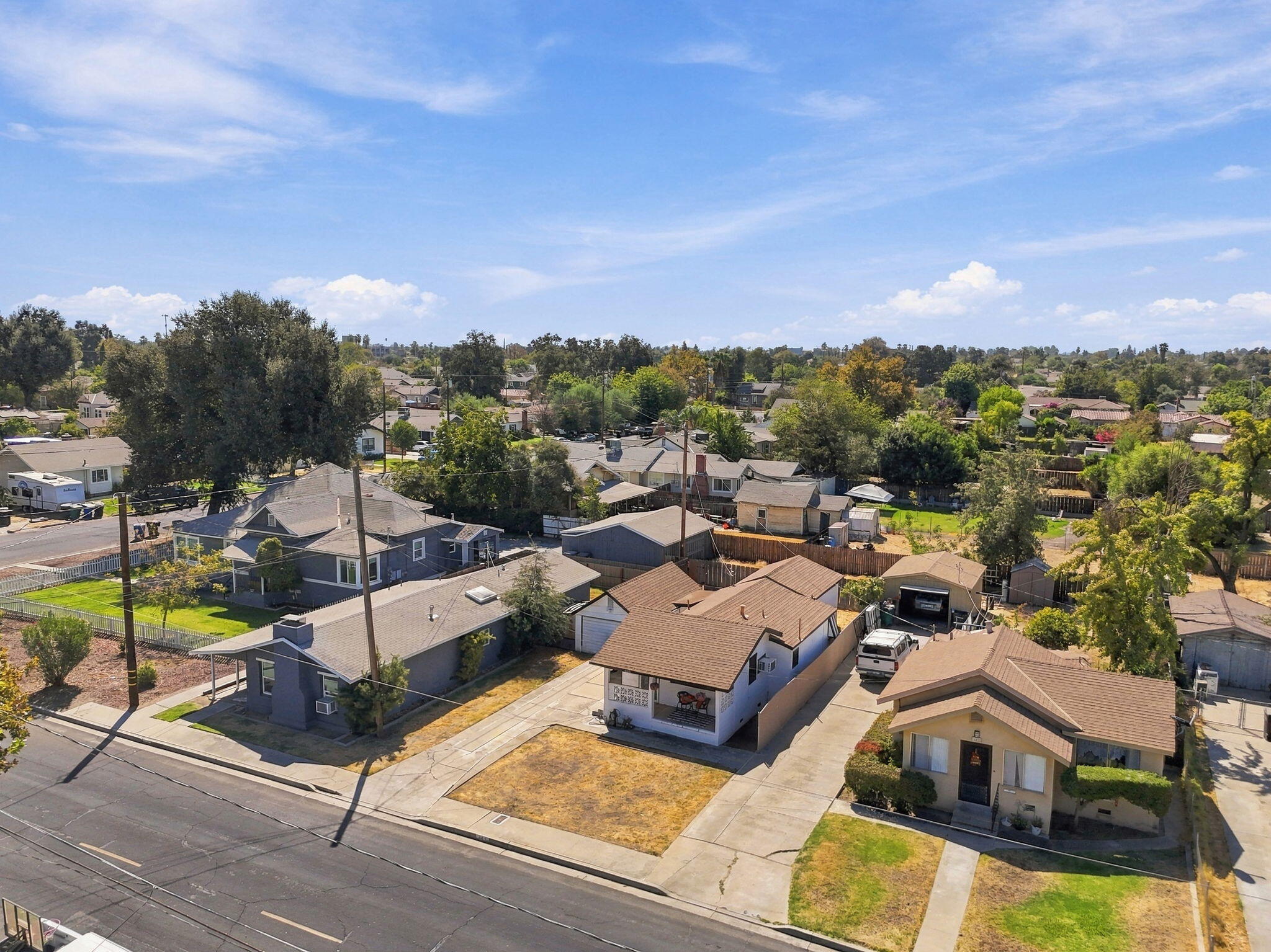 405 Neville St, Hanford, CA 93230