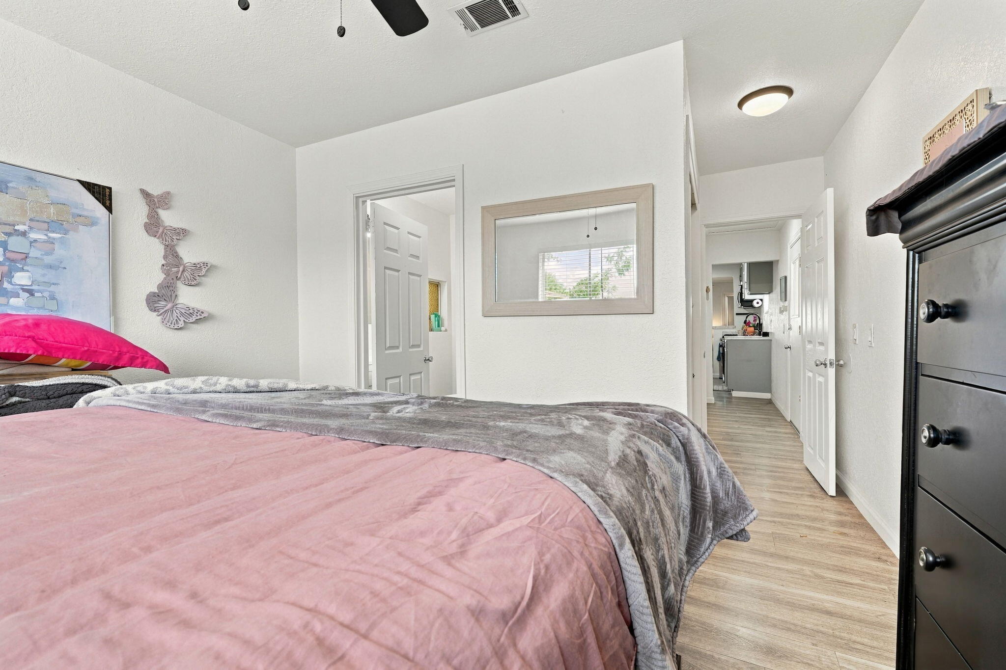 405 Neville St, Hanford, CA 93230