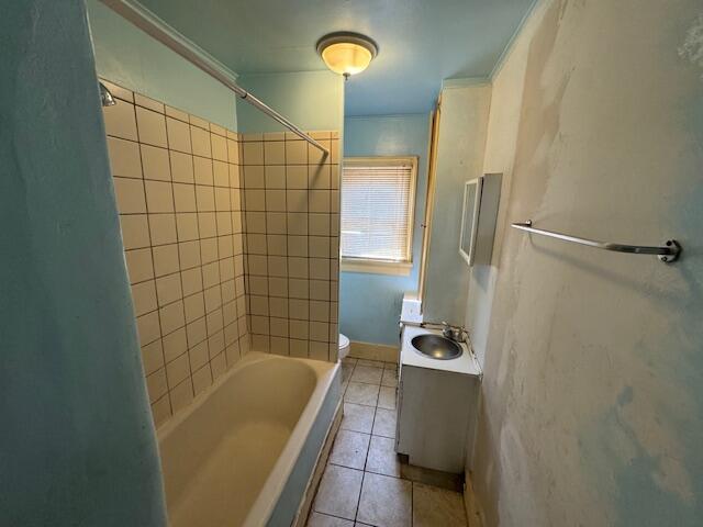 202 Moneta Ave, Bakersfield, CA 93308