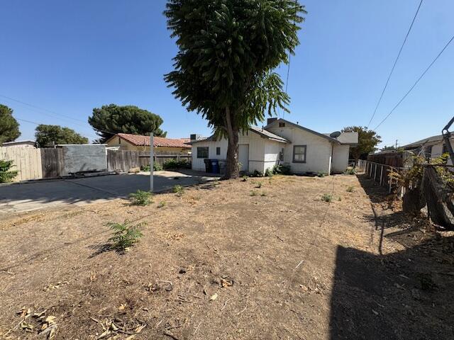 202 Moneta Ave, Bakersfield, CA 93308