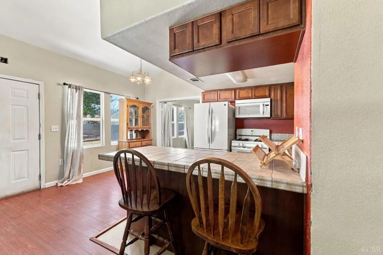 2440 Sherman Ave ##1/2, Corcoran, CA 93212