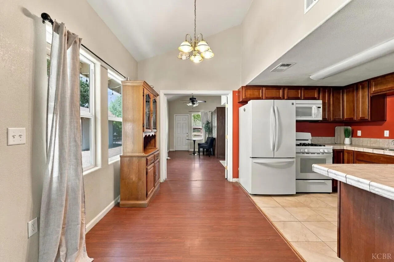 2440 Sherman Ave ##1/2, Corcoran, CA 93212