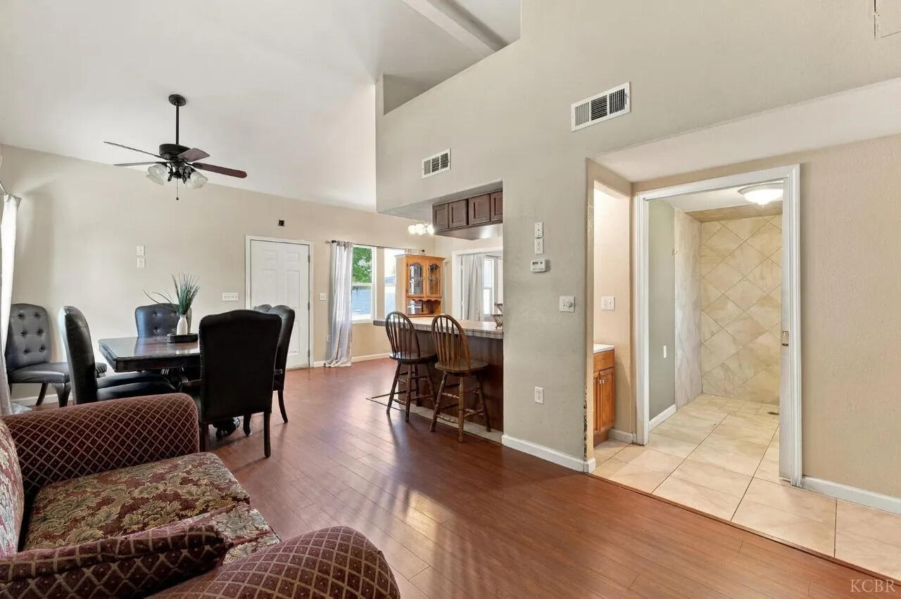 2440 Sherman Ave ##1/2, Corcoran, CA 93212