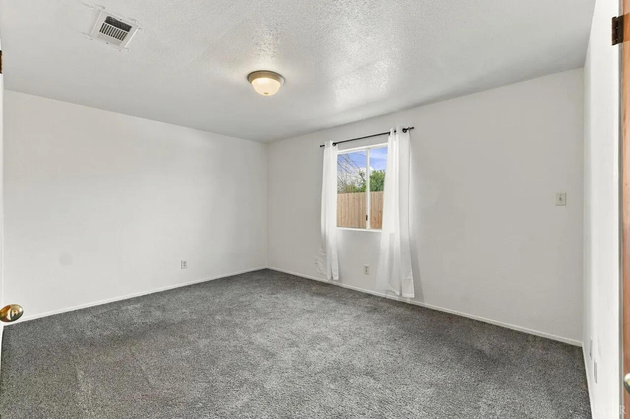 2440 Sherman Ave ##1/2, Corcoran, CA 93212
