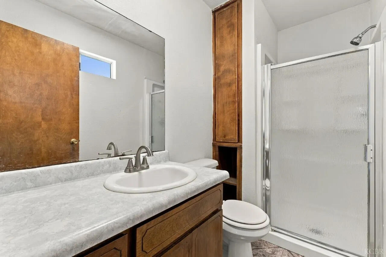 2440 Sherman Ave ##1/2, Corcoran, CA 93212