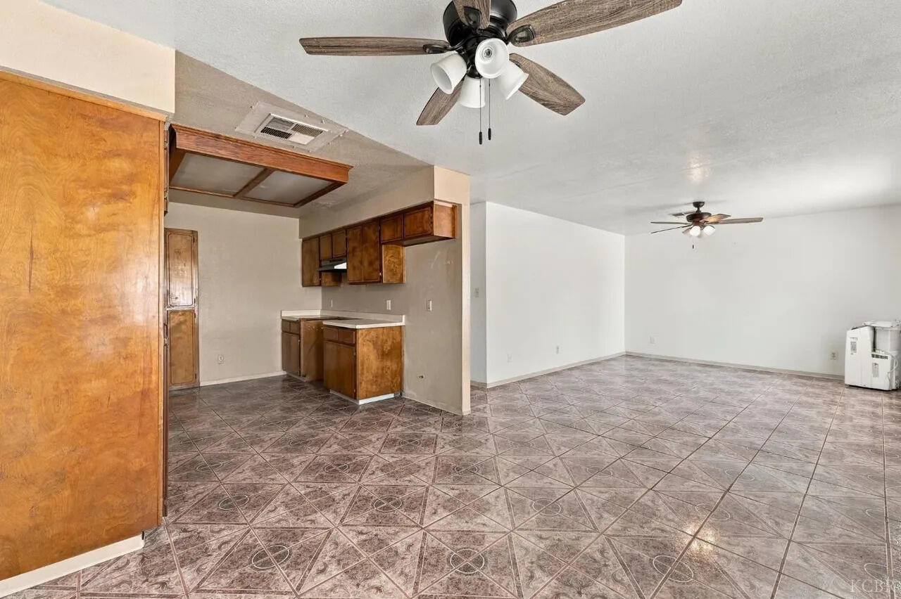 2440 Sherman Ave ##1/2, Corcoran, CA 93212