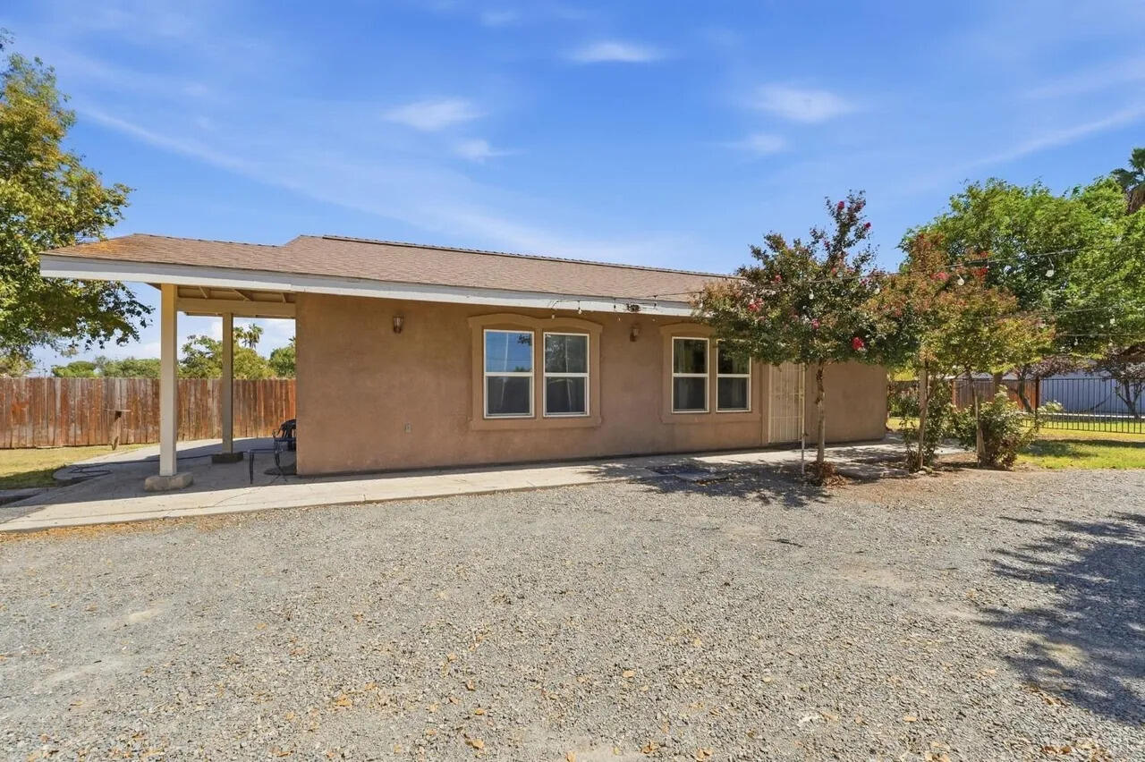 2440 Sherman Ave ##1/2, Corcoran, CA 93212