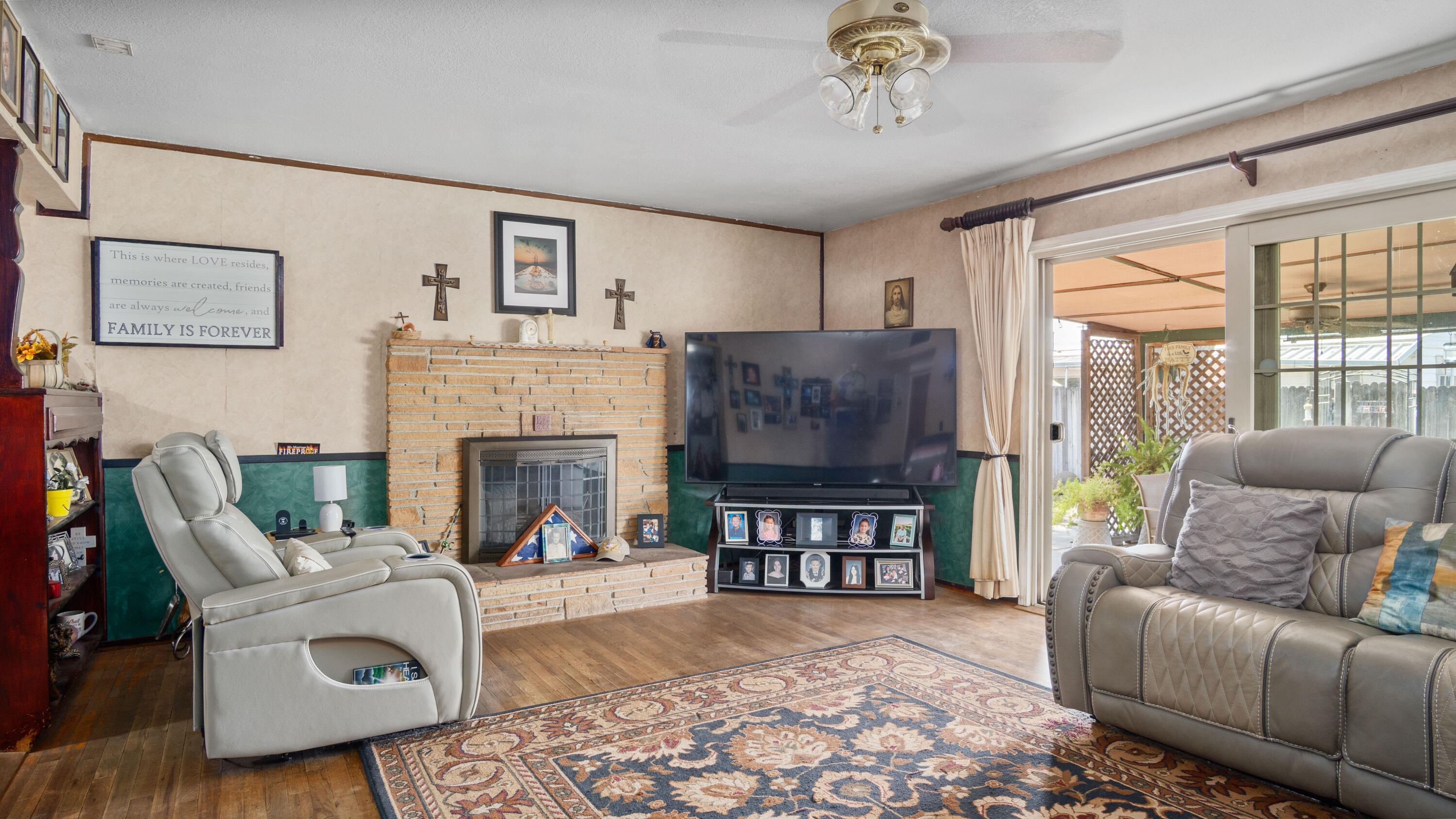 221 N Beverly St, Porterville, CA 93257
