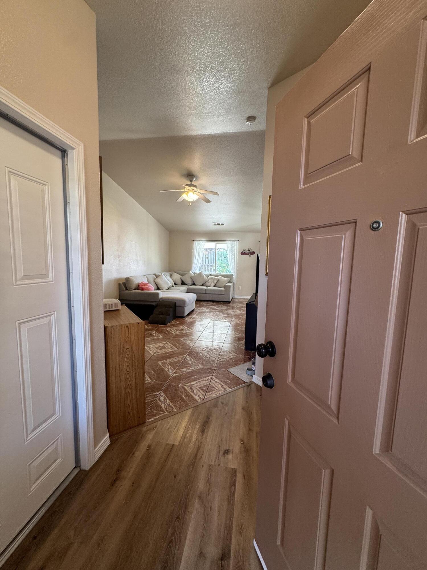 1623 Hudson Ave, Tulare, CA 93274
