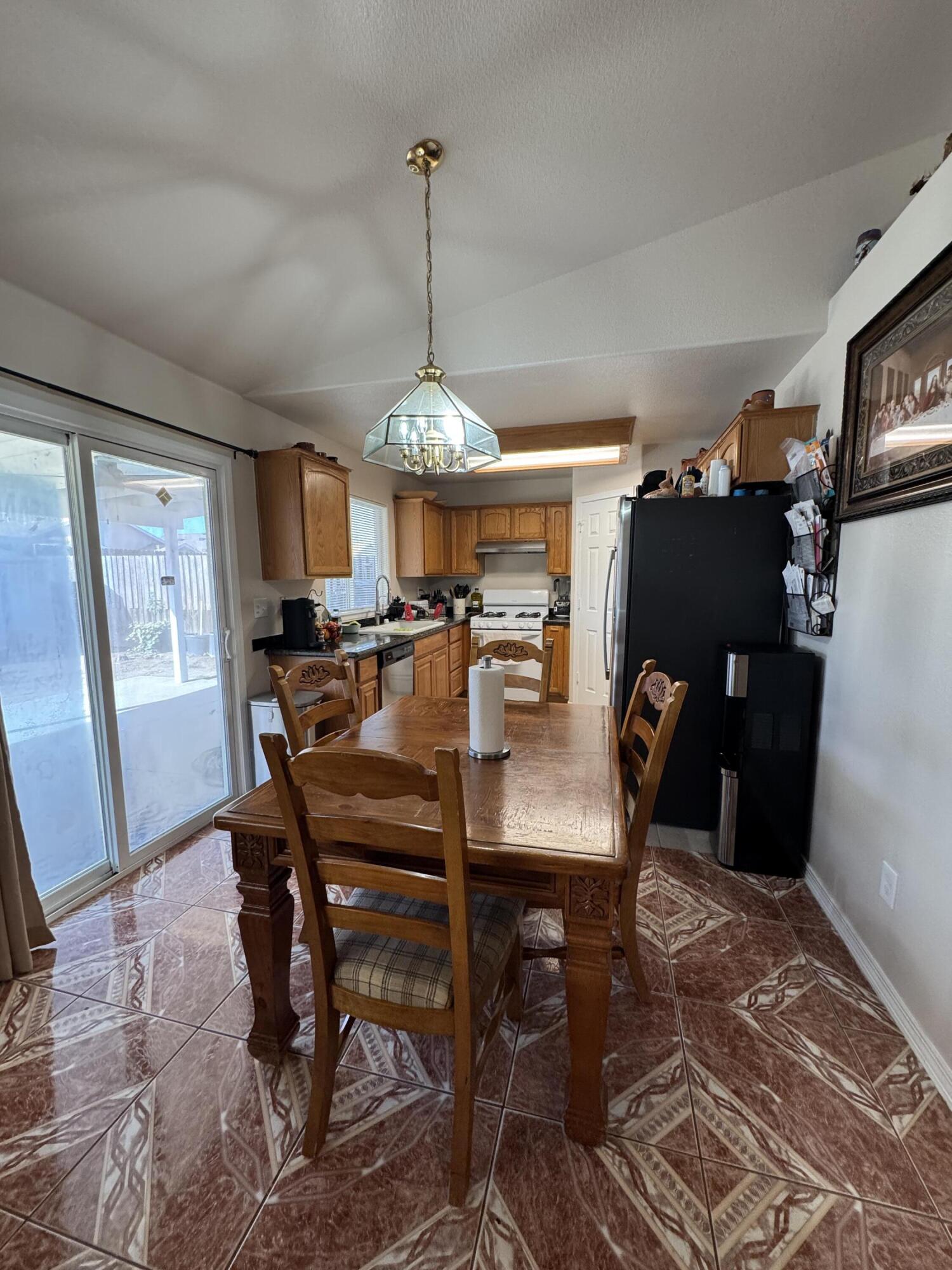 1623 Hudson Ave, Tulare, CA 93274