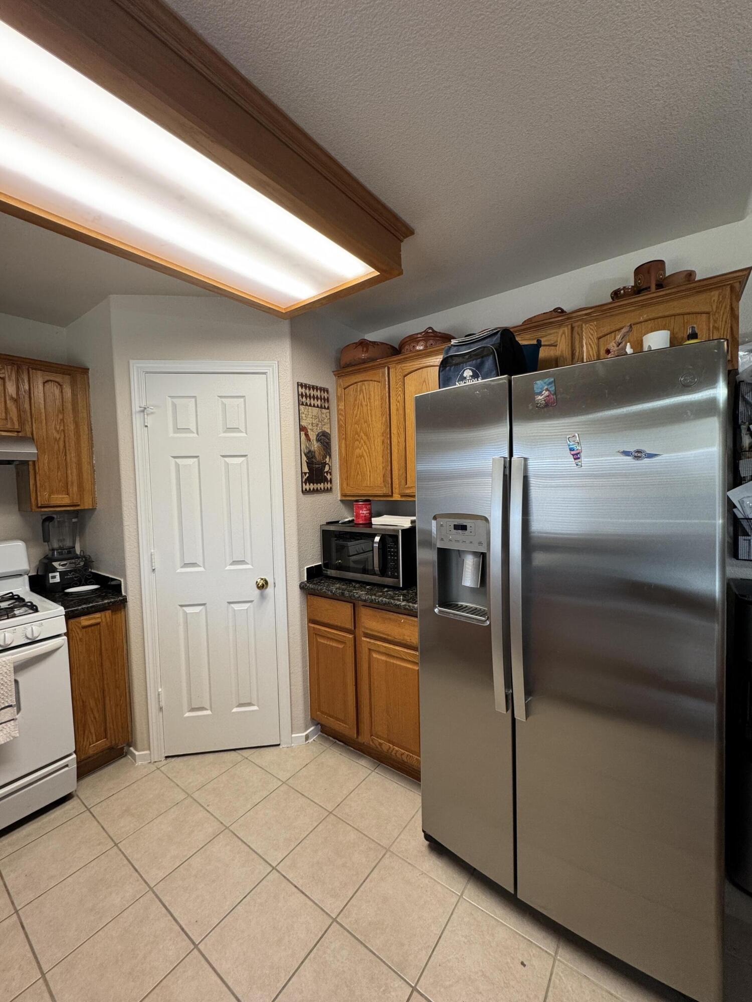 1623 Hudson Ave, Tulare, CA 93274
