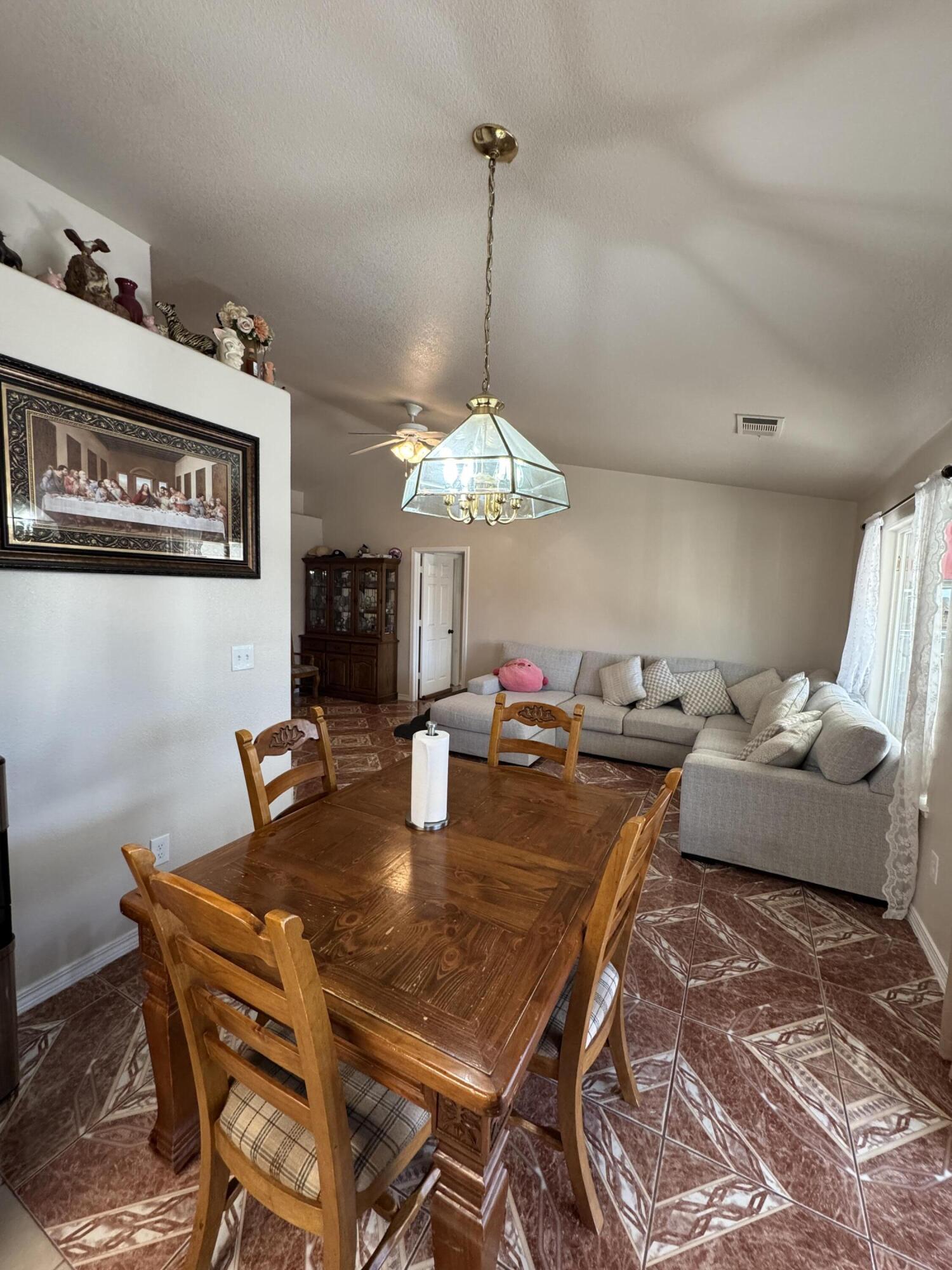 1623 Hudson Ave, Tulare, CA 93274