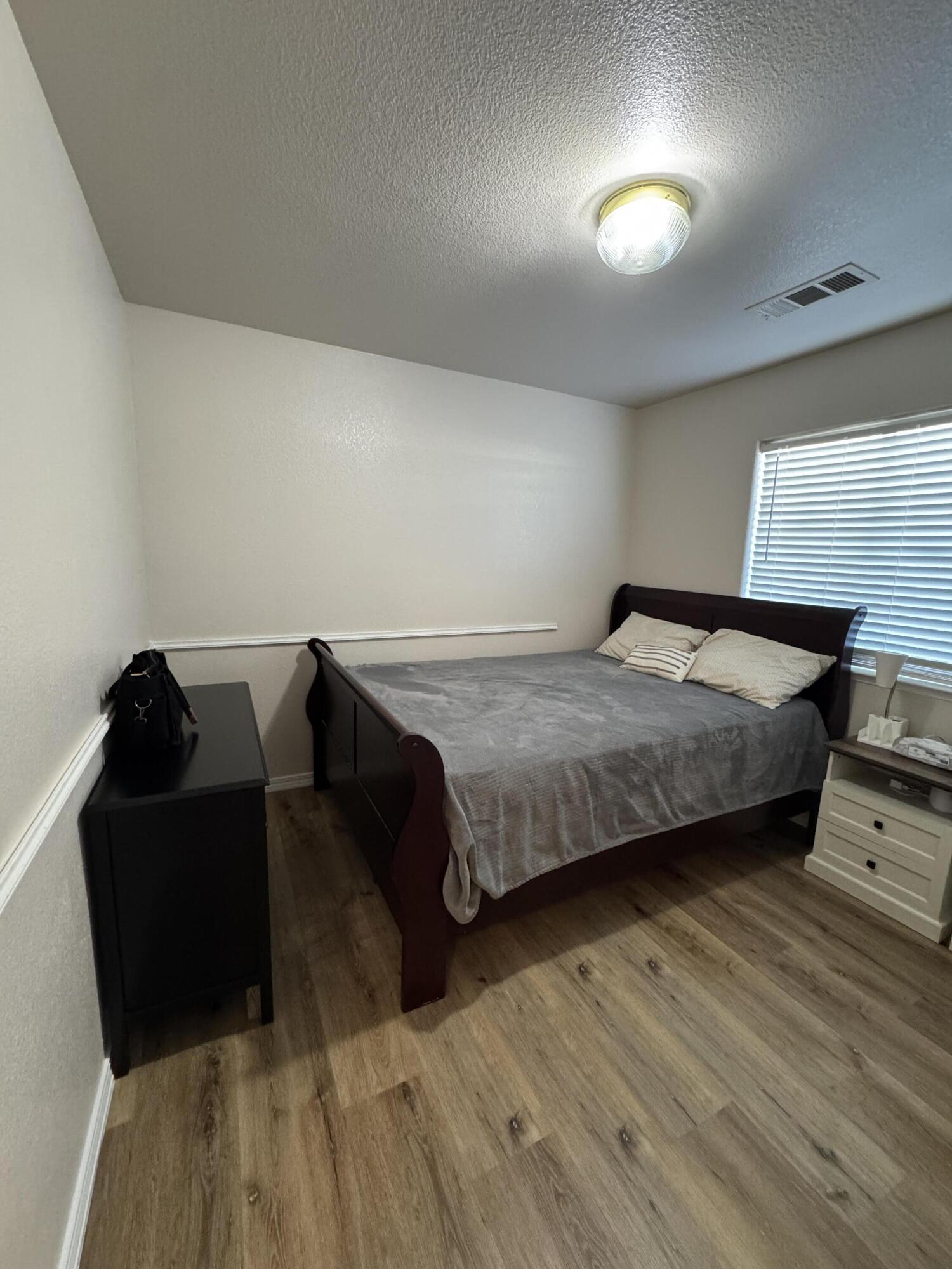 1623 Hudson Ave, Tulare, CA 93274
