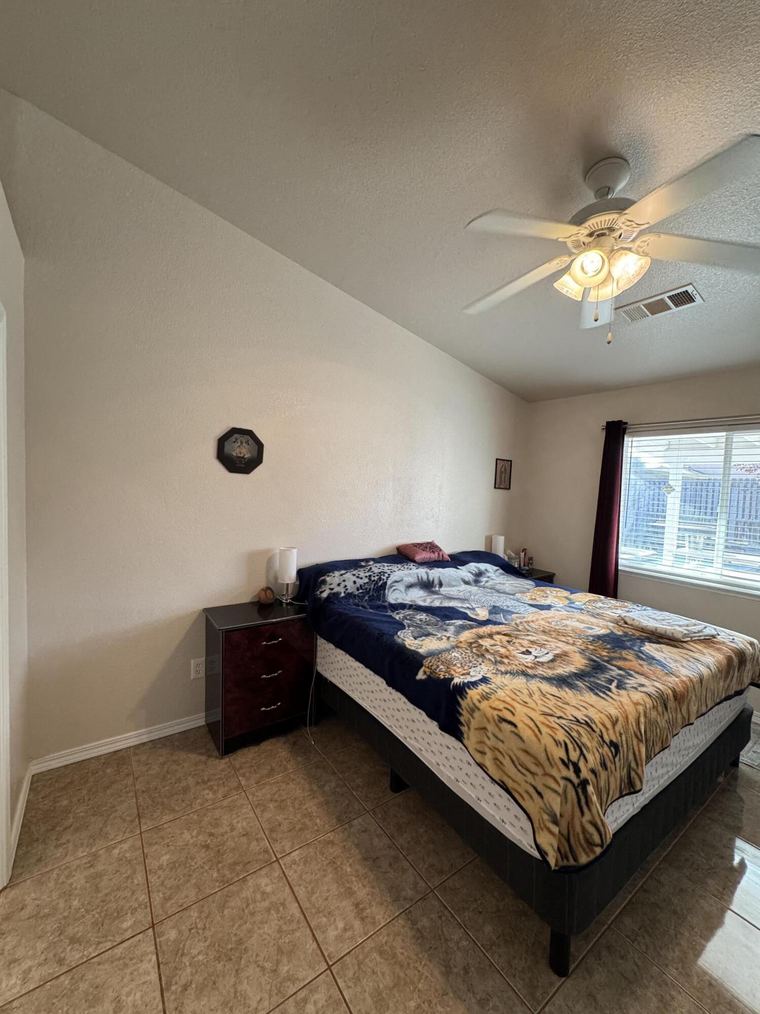 1623 Hudson Ave, Tulare, CA 93274