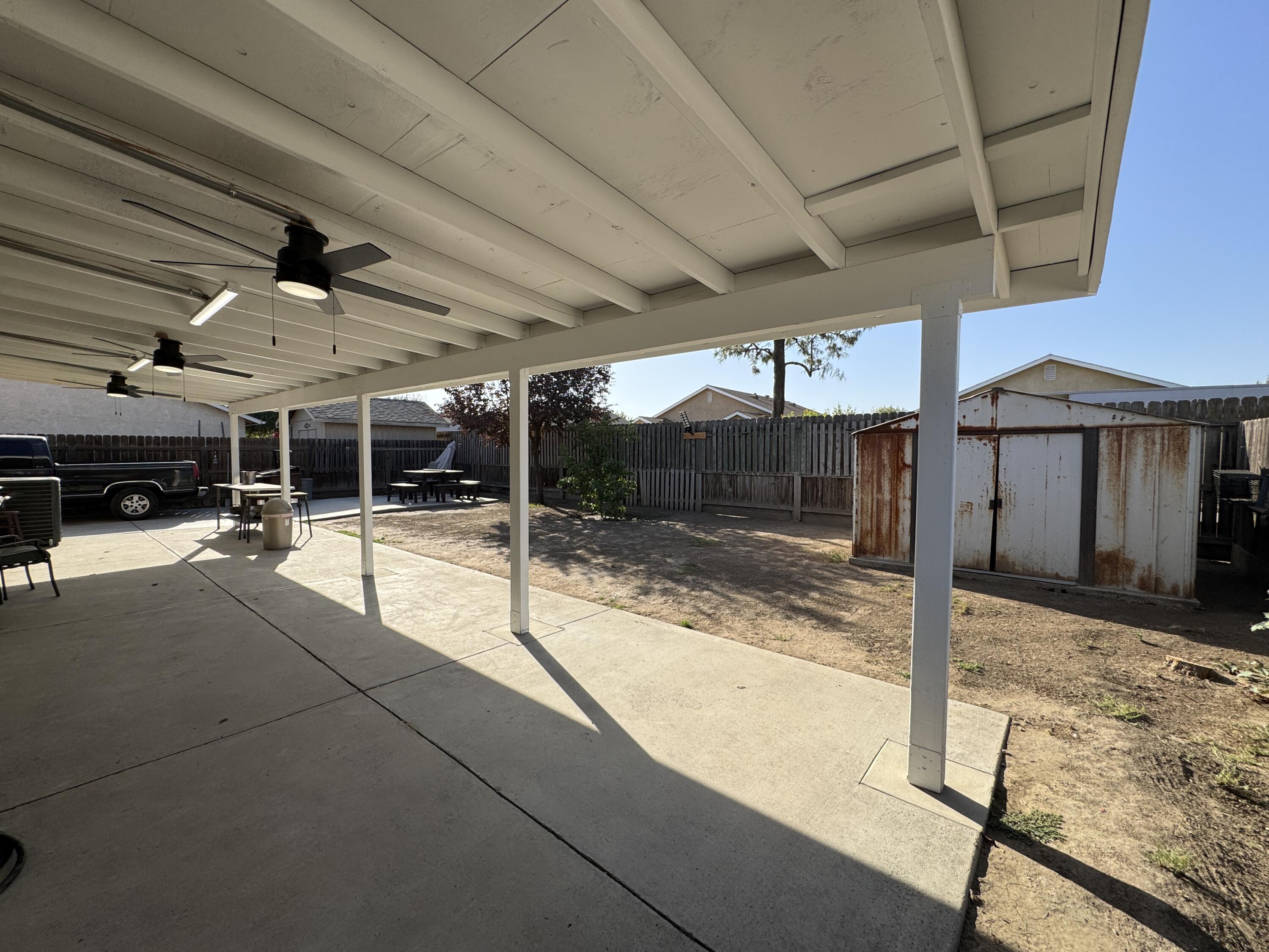 1623 Hudson Ave, Tulare, CA 93274