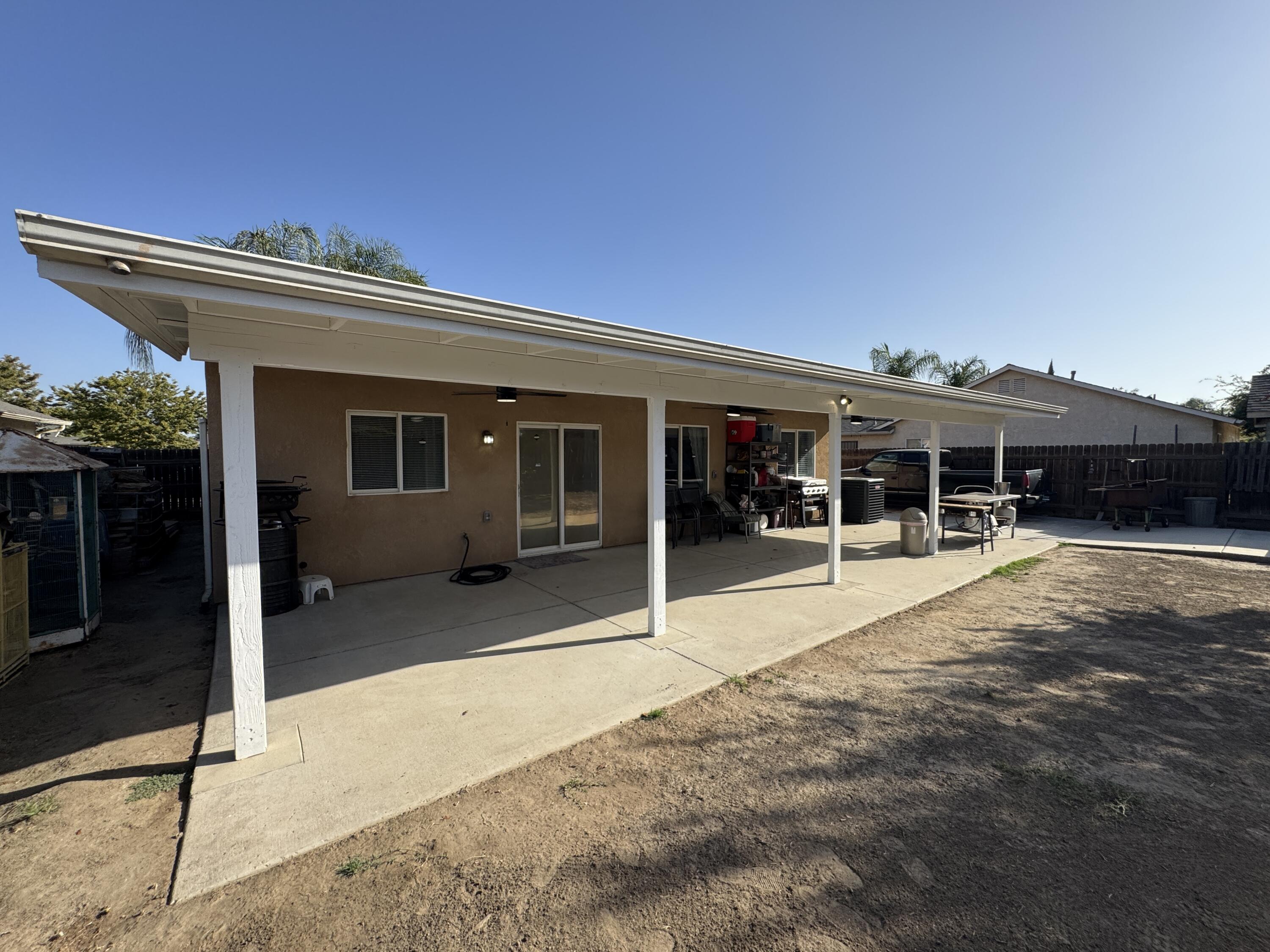 1623 Hudson Ave, Tulare, CA 93274