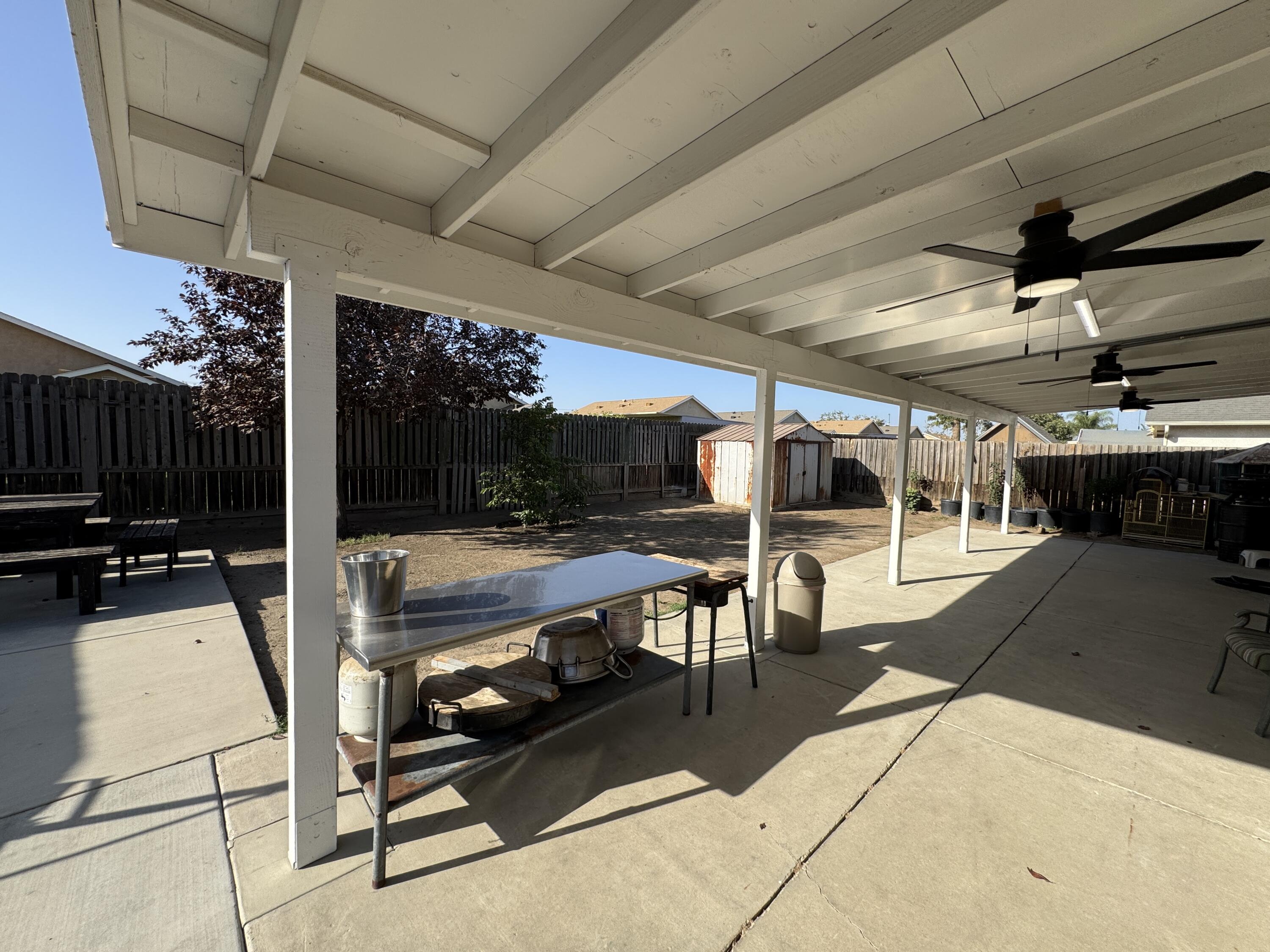 1623 Hudson Ave, Tulare, CA 93274