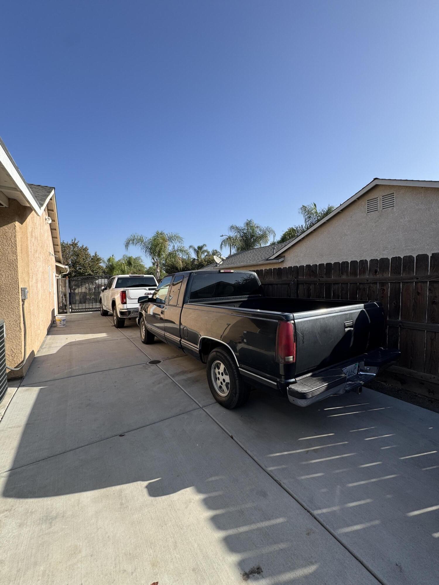 1623 Hudson Ave, Tulare, CA 93274