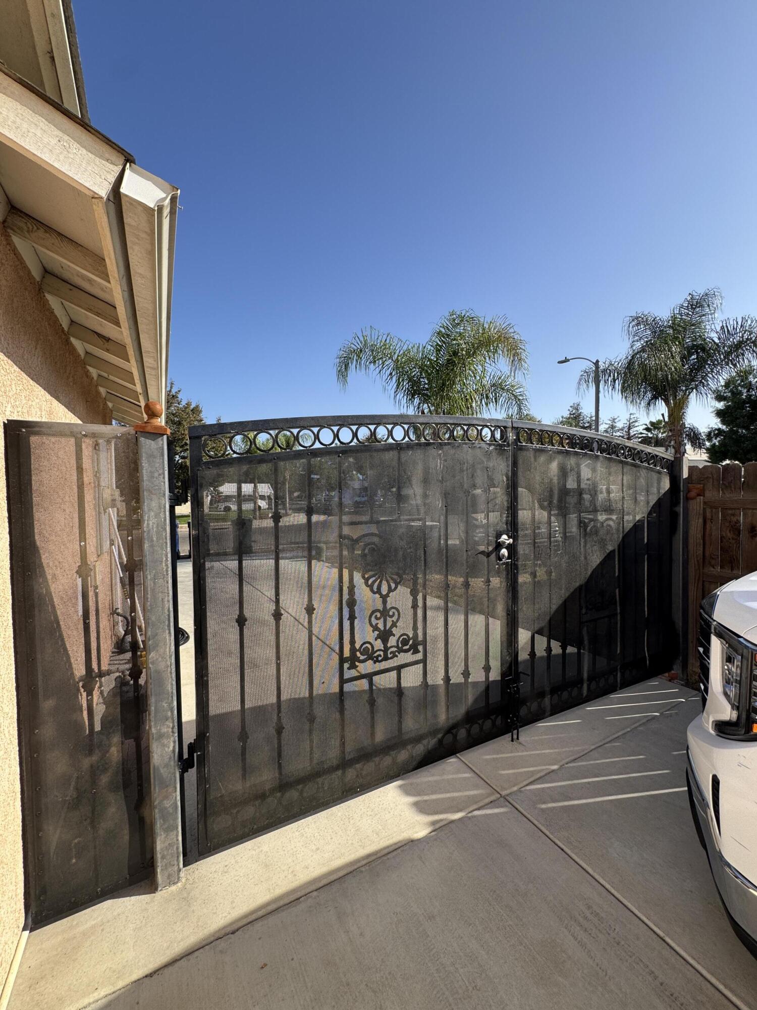 1623 Hudson Ave, Tulare, CA 93274
