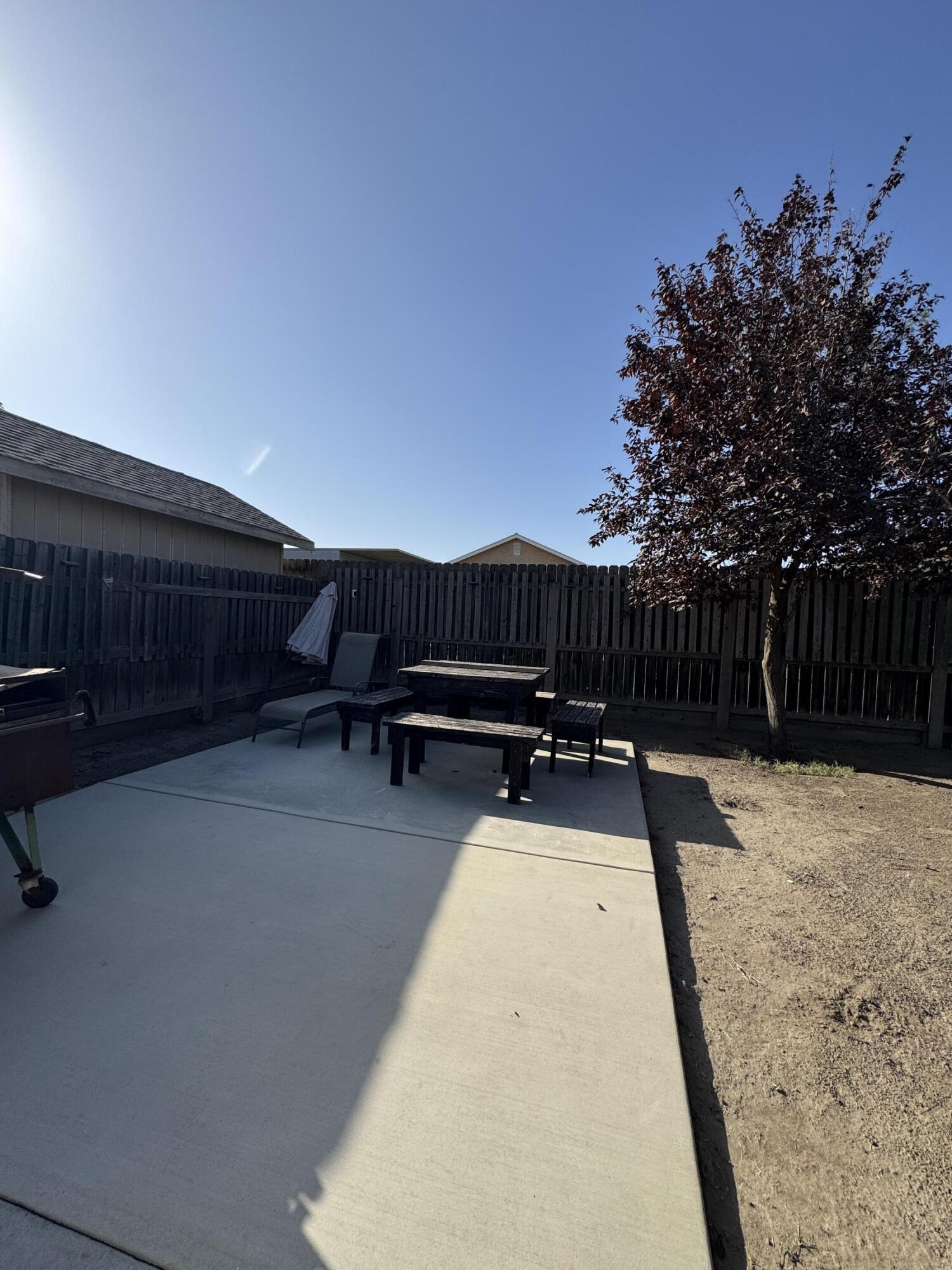 1623 Hudson Ave, Tulare, CA 93274