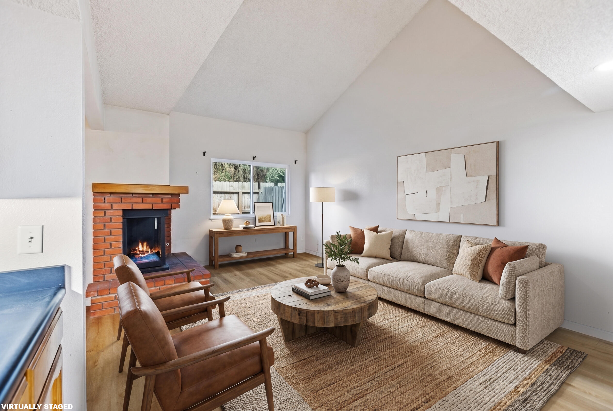 1103 S Pinkham St, Visalia, CA 93292