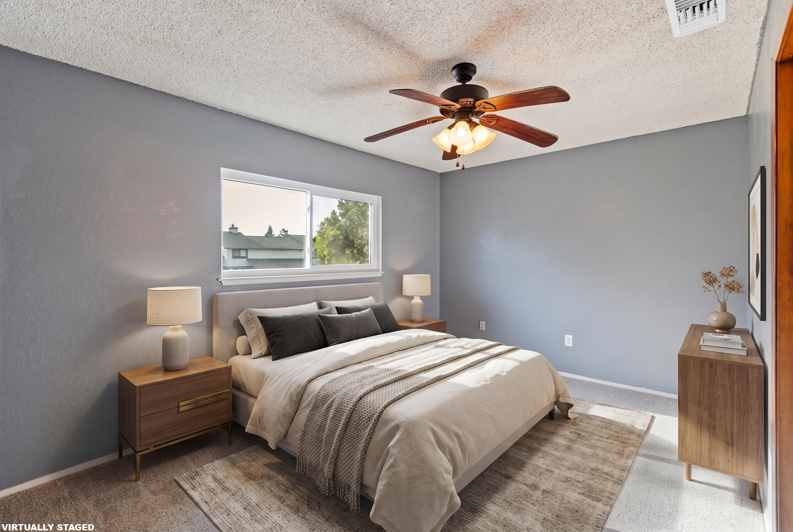 1103 S Pinkham St, Visalia, CA 93292