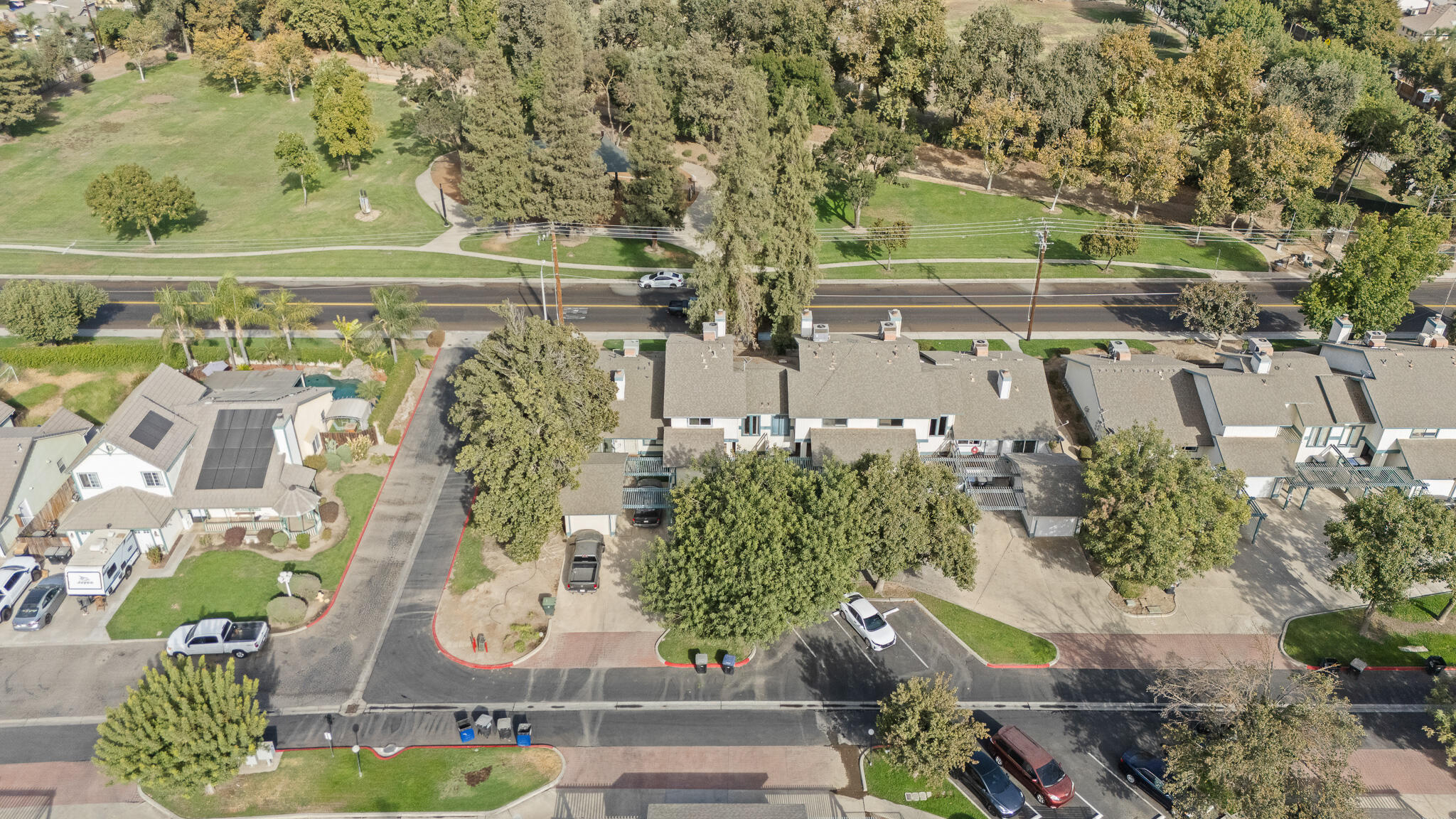 1103 S Pinkham St, Visalia, CA 93292