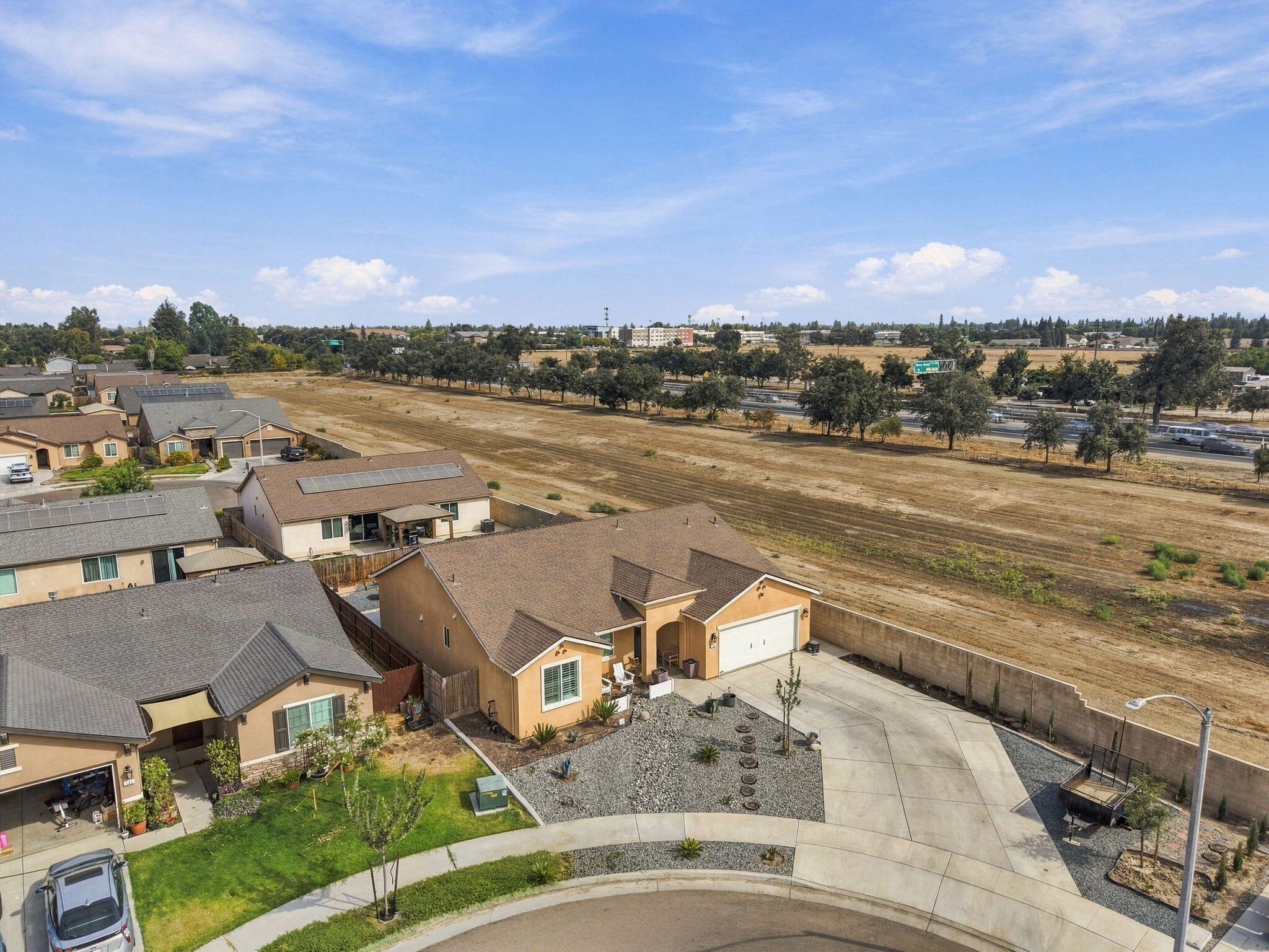 148 S Boise Ct, Visalia, CA 93291