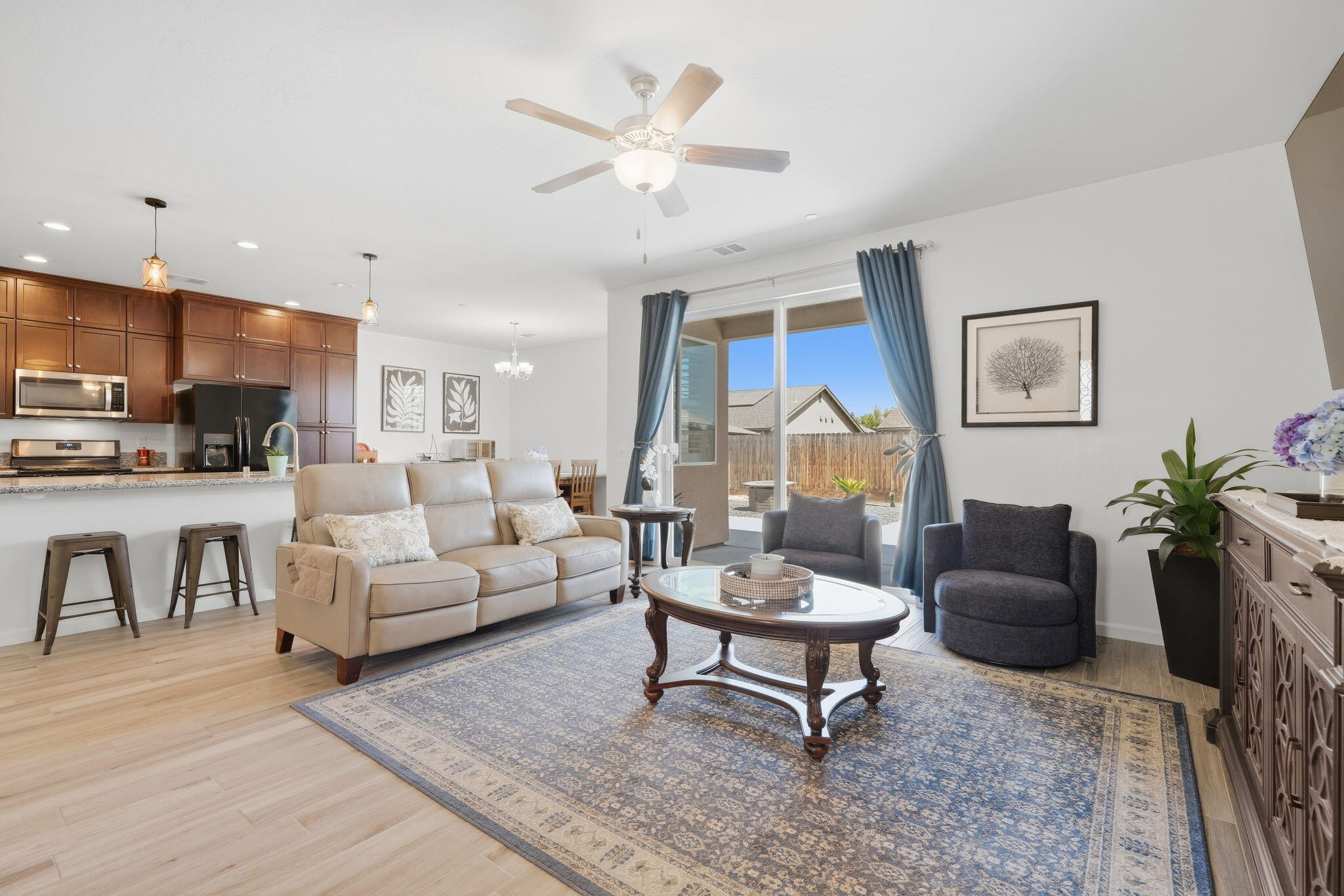 148 S Boise Ct, Visalia, CA 93291