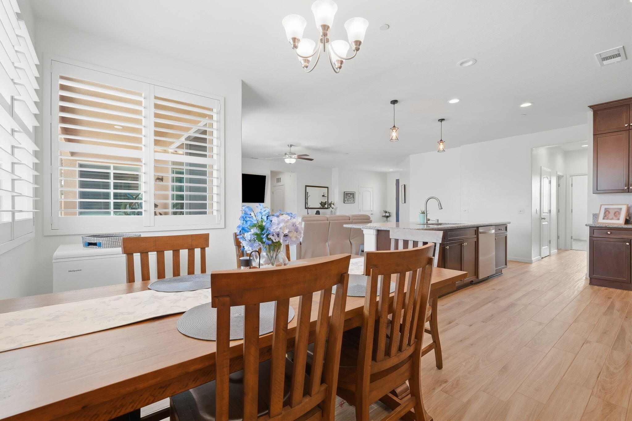 148 S Boise Ct, Visalia, CA 93291