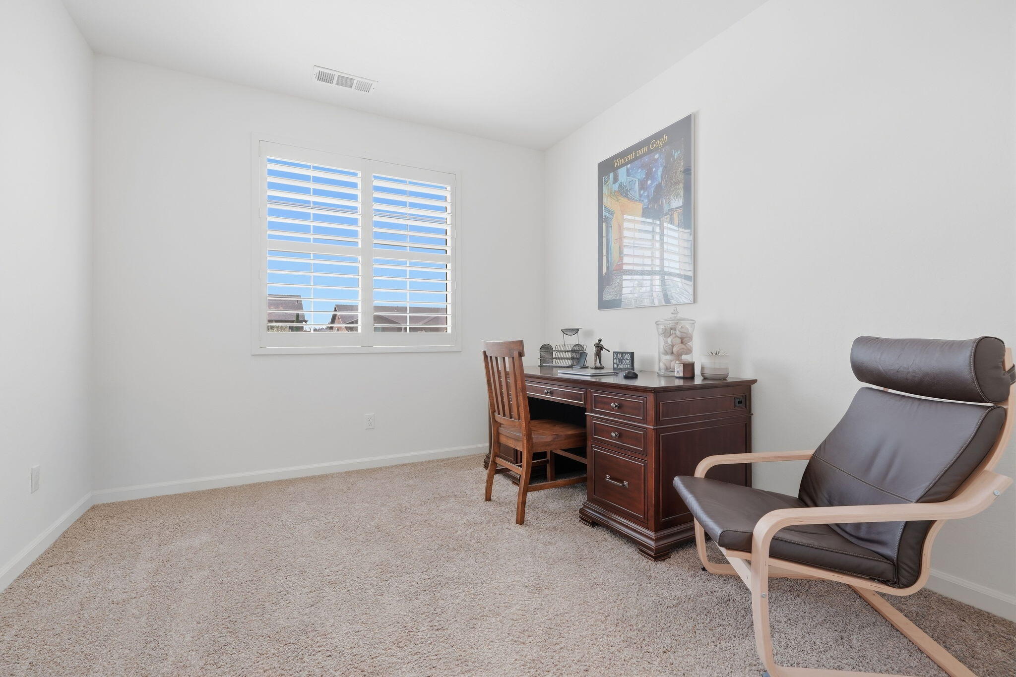 148 S Boise Ct, Visalia, CA 93291