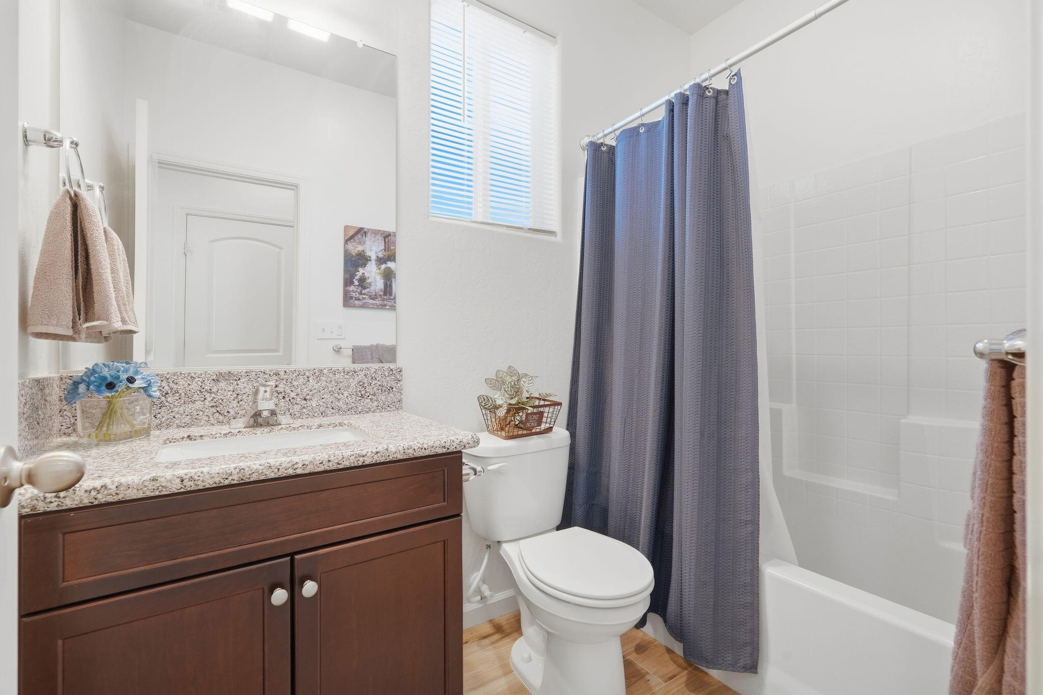 148 S Boise Ct, Visalia, CA 93291