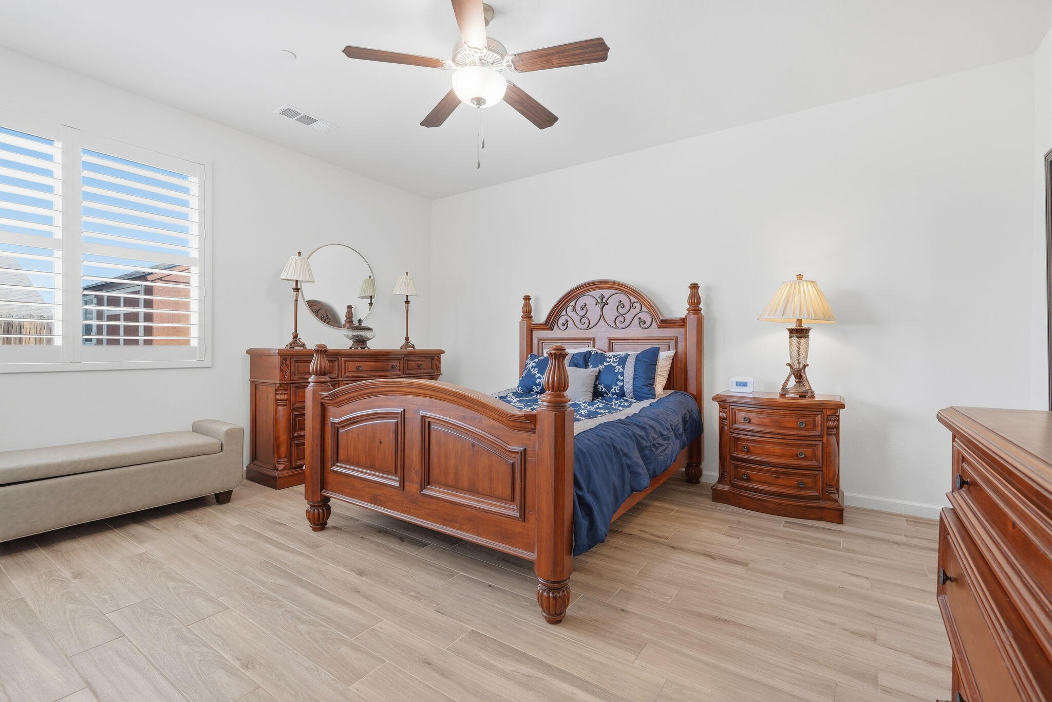 148 S Boise Ct, Visalia, CA 93291