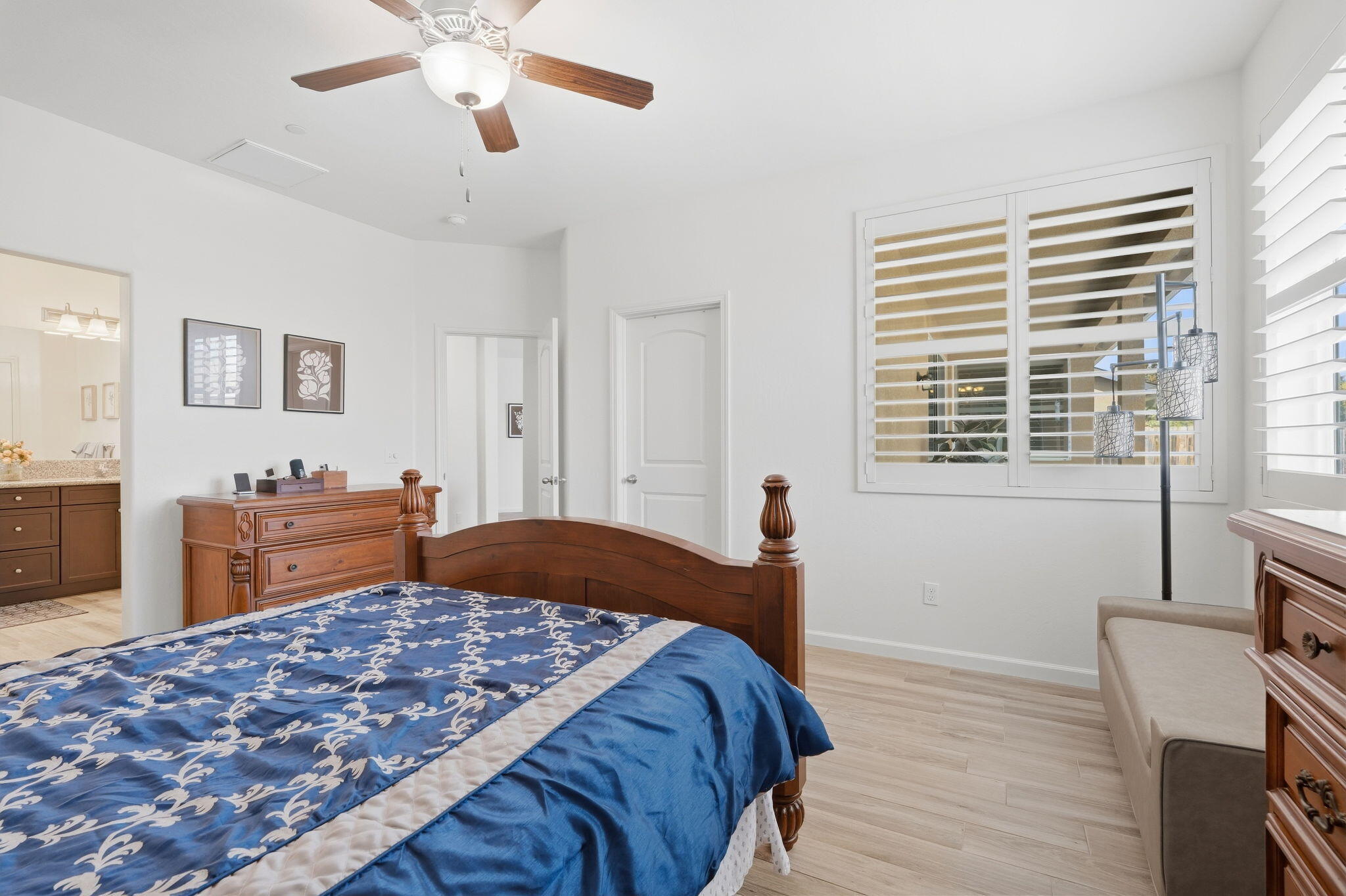 148 S Boise Ct, Visalia, CA 93291