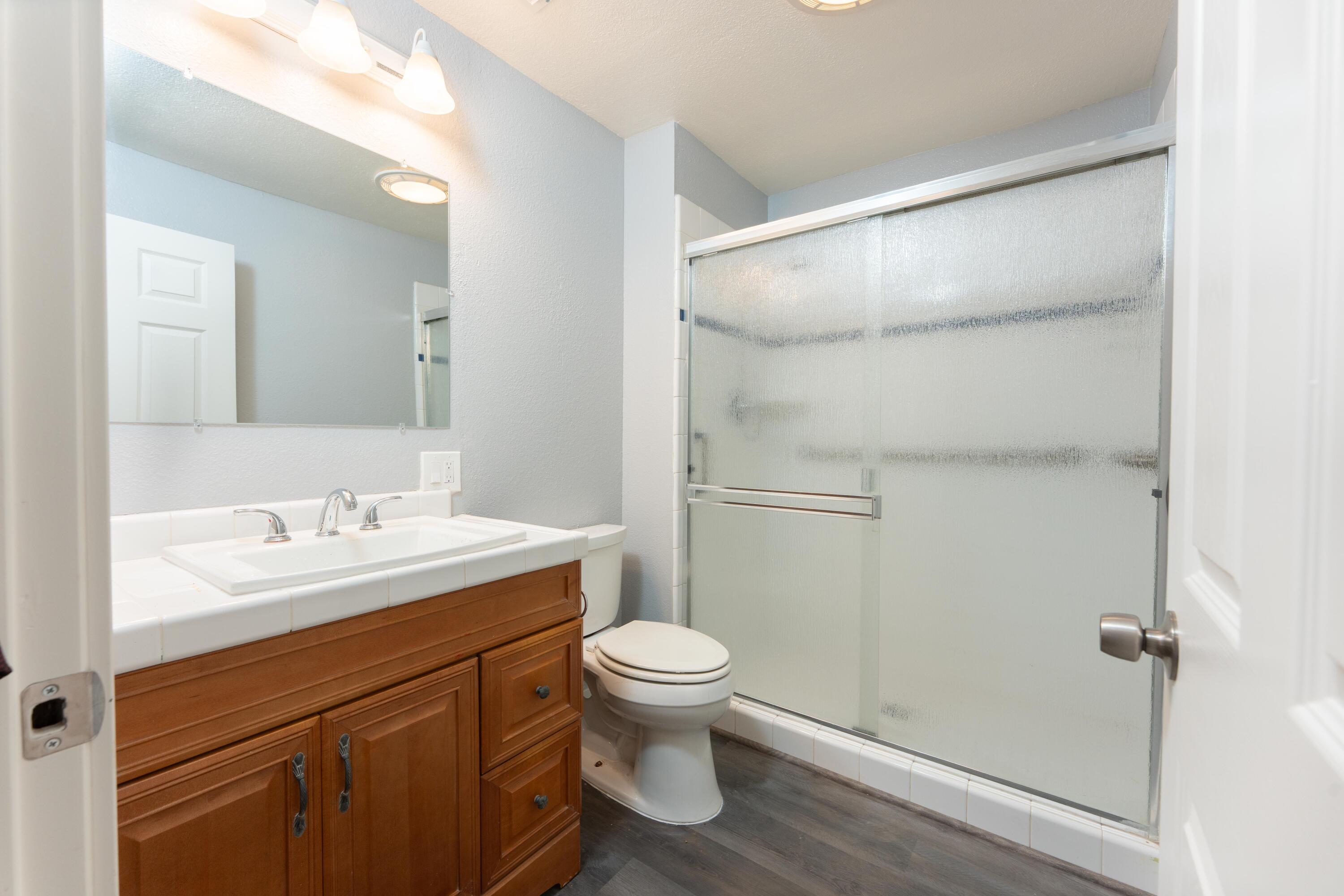 811 I St, Orange Cove, CA 93646