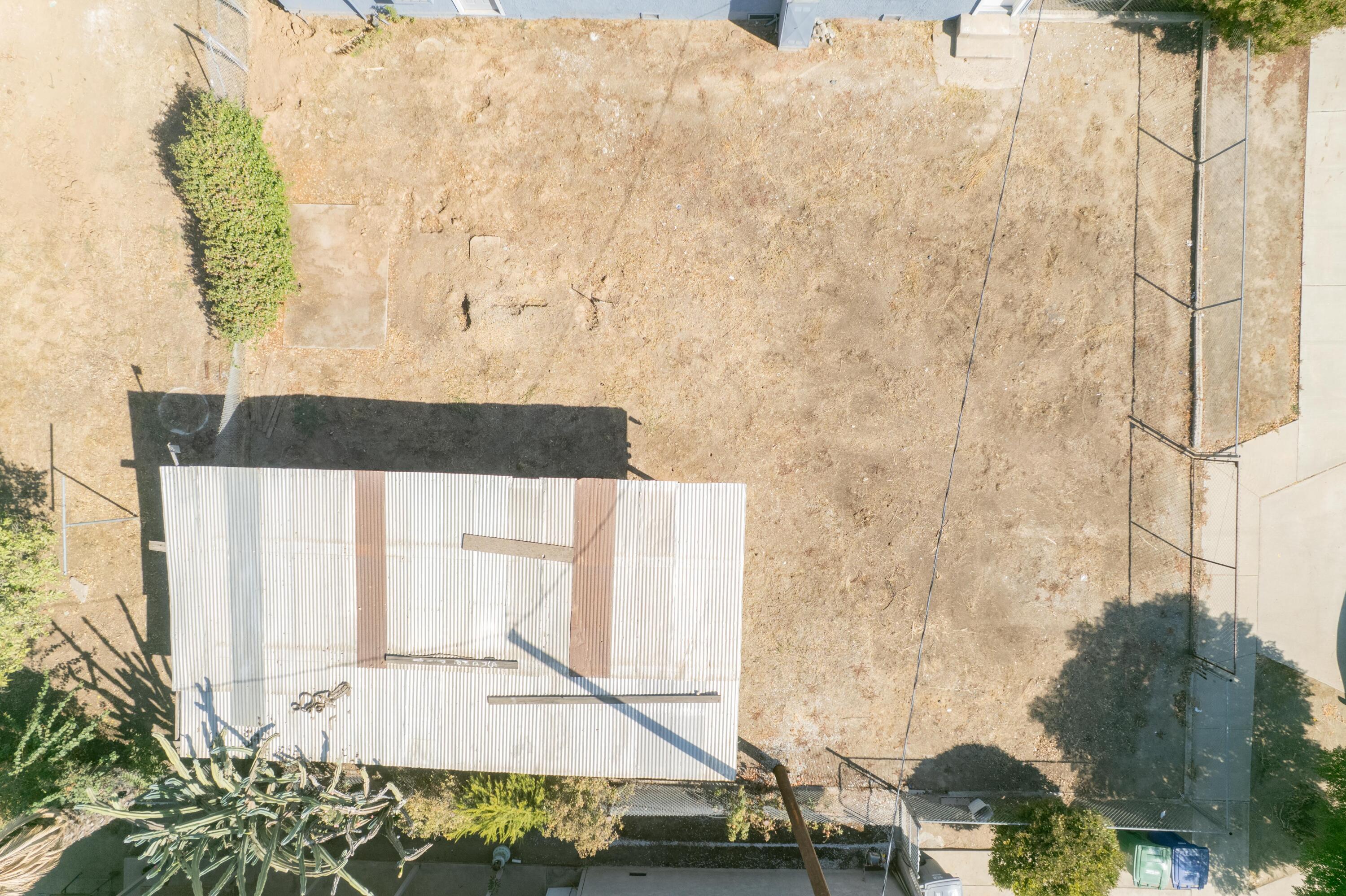 811 I St, Orange Cove, CA 93646