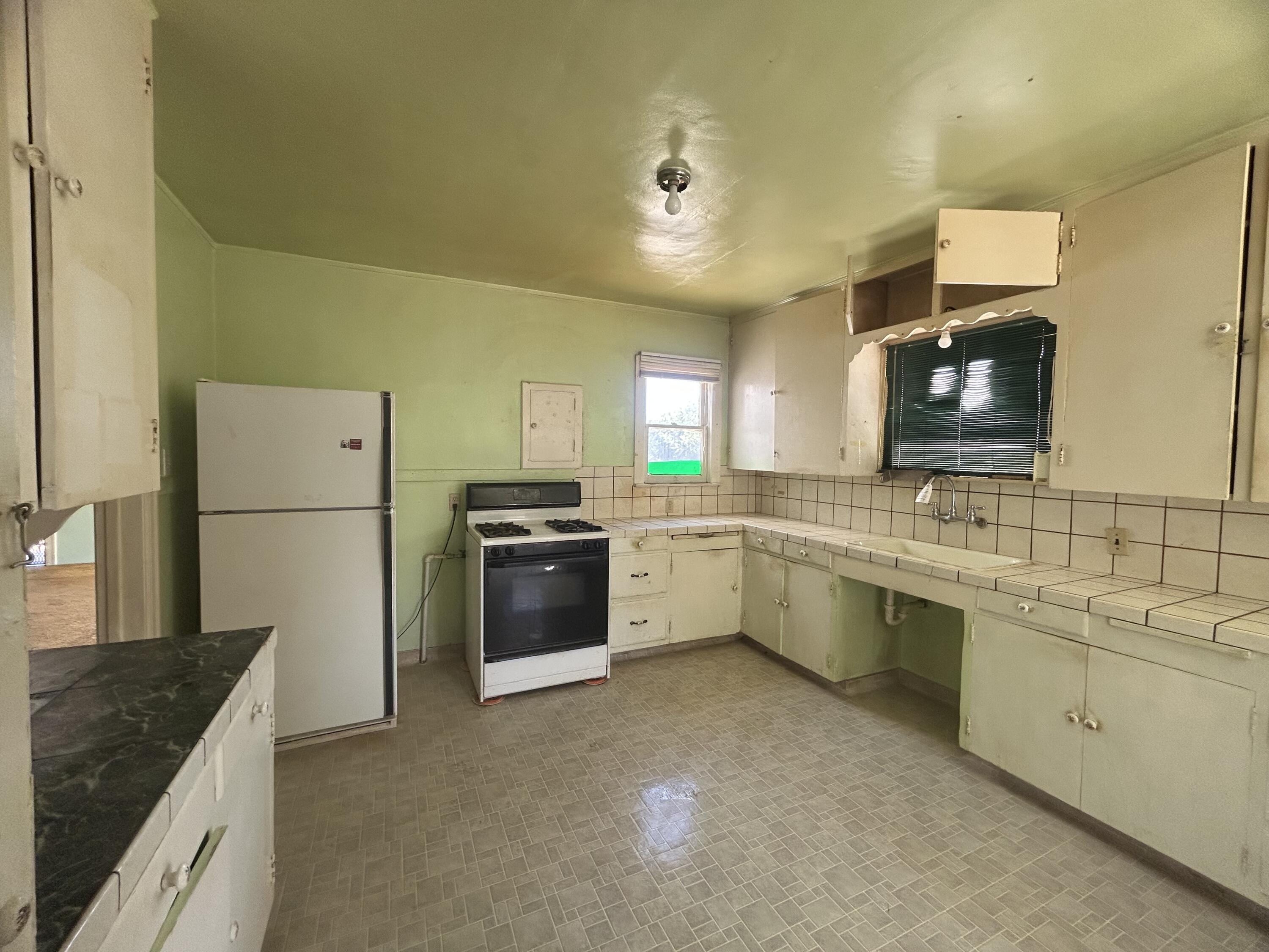 1505 Hall Ave, Corcoran, CA 93212