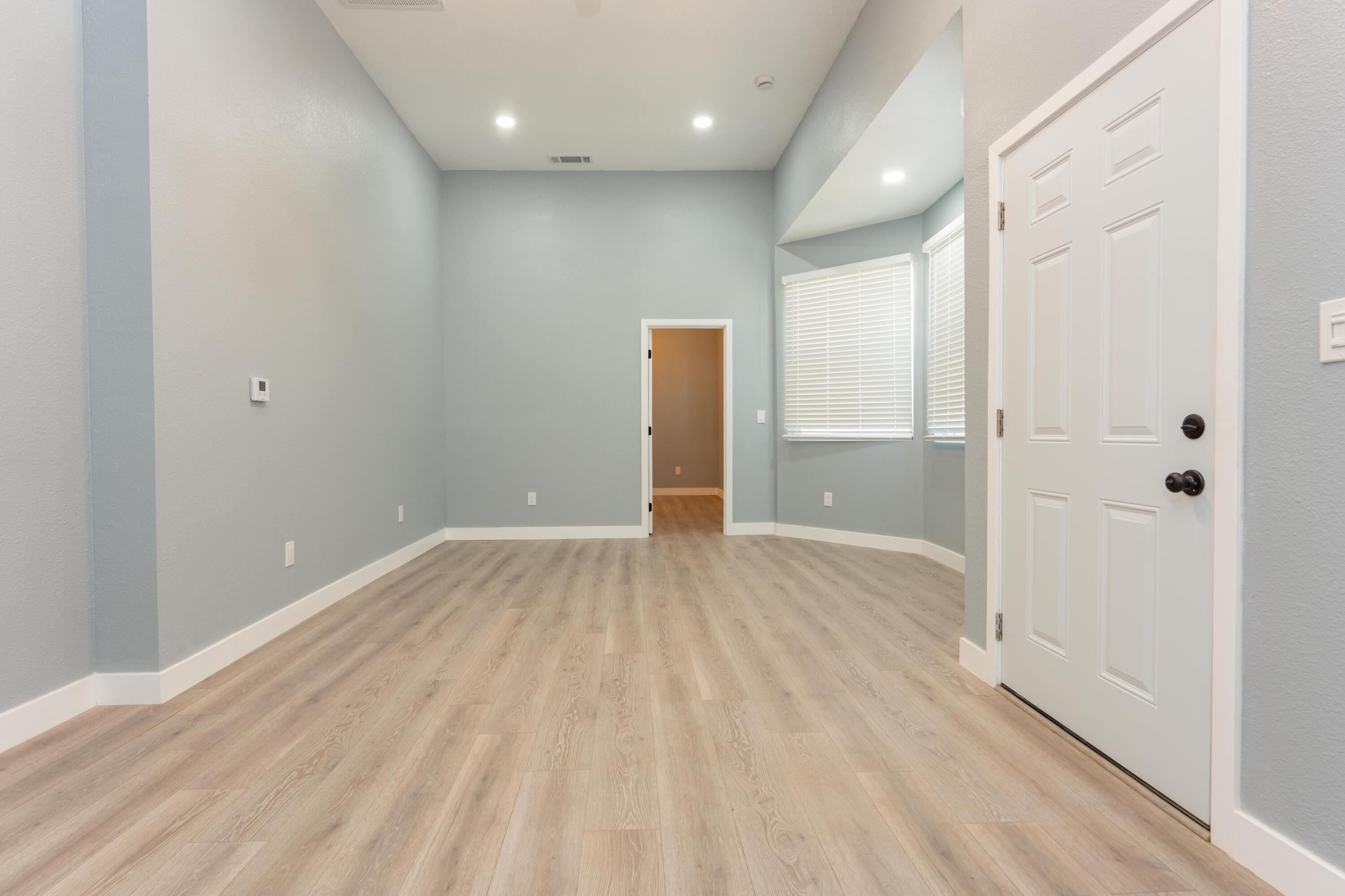 821 I St, Orange Cove, CA 93646