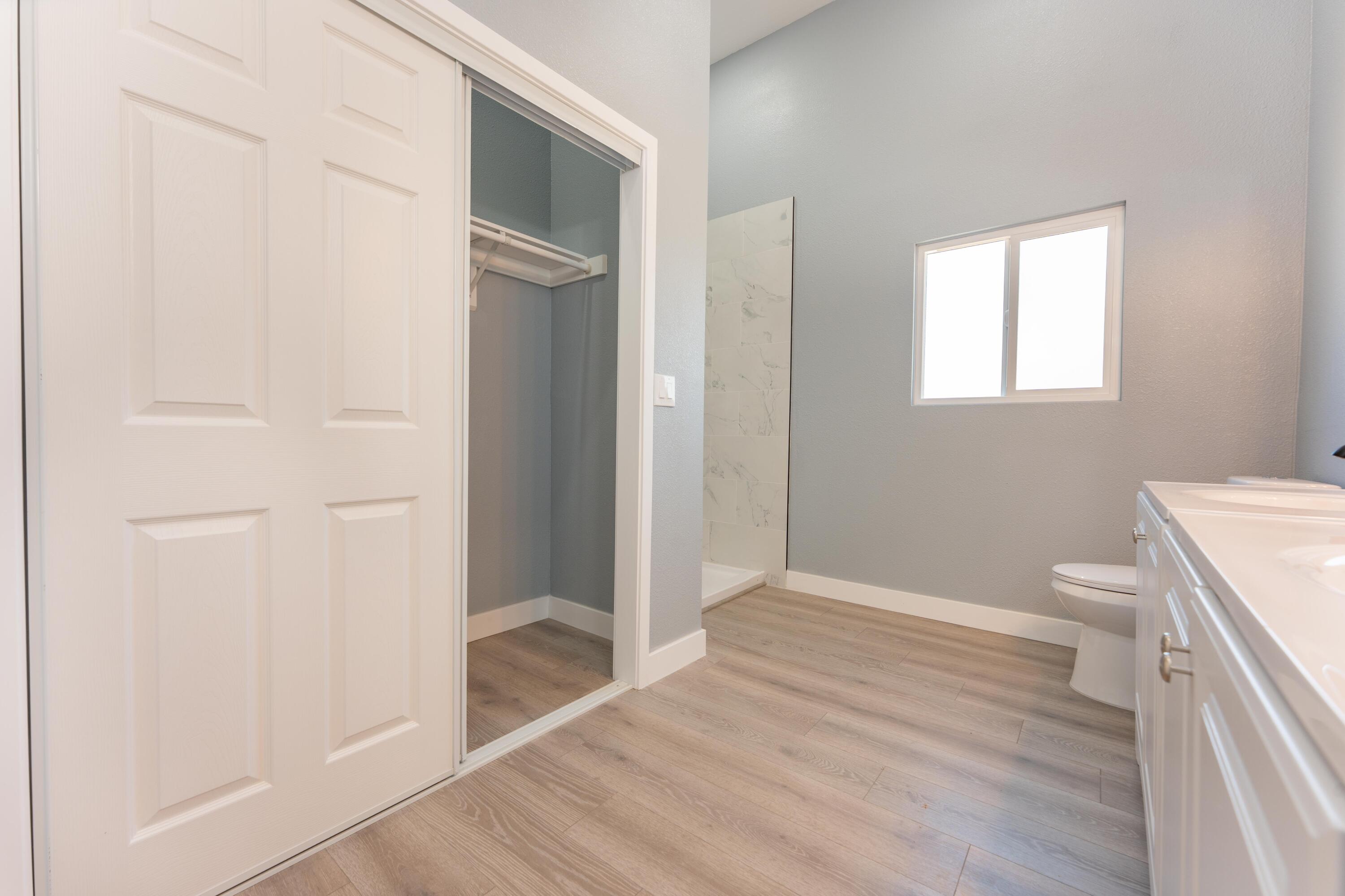 821 I St, Orange Cove, CA 93646