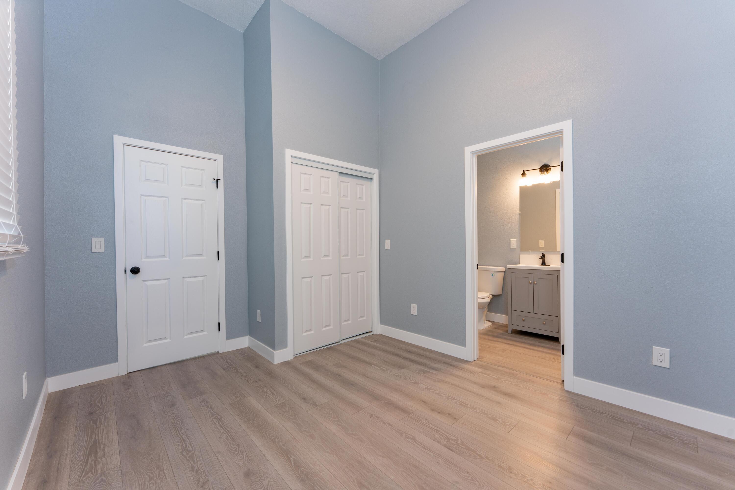 821 I St, Orange Cove, CA 93646