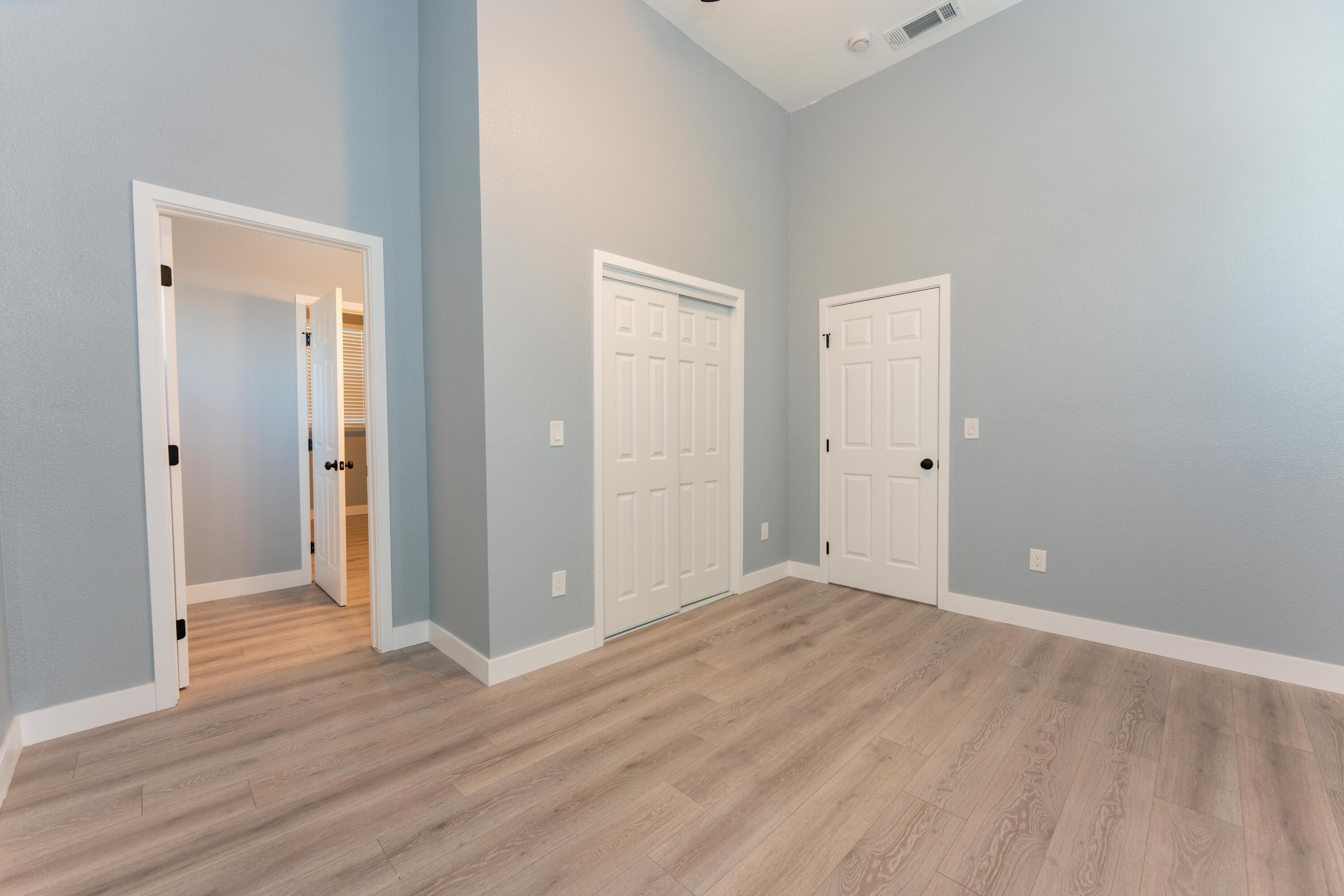 821 I St, Orange Cove, CA 93646