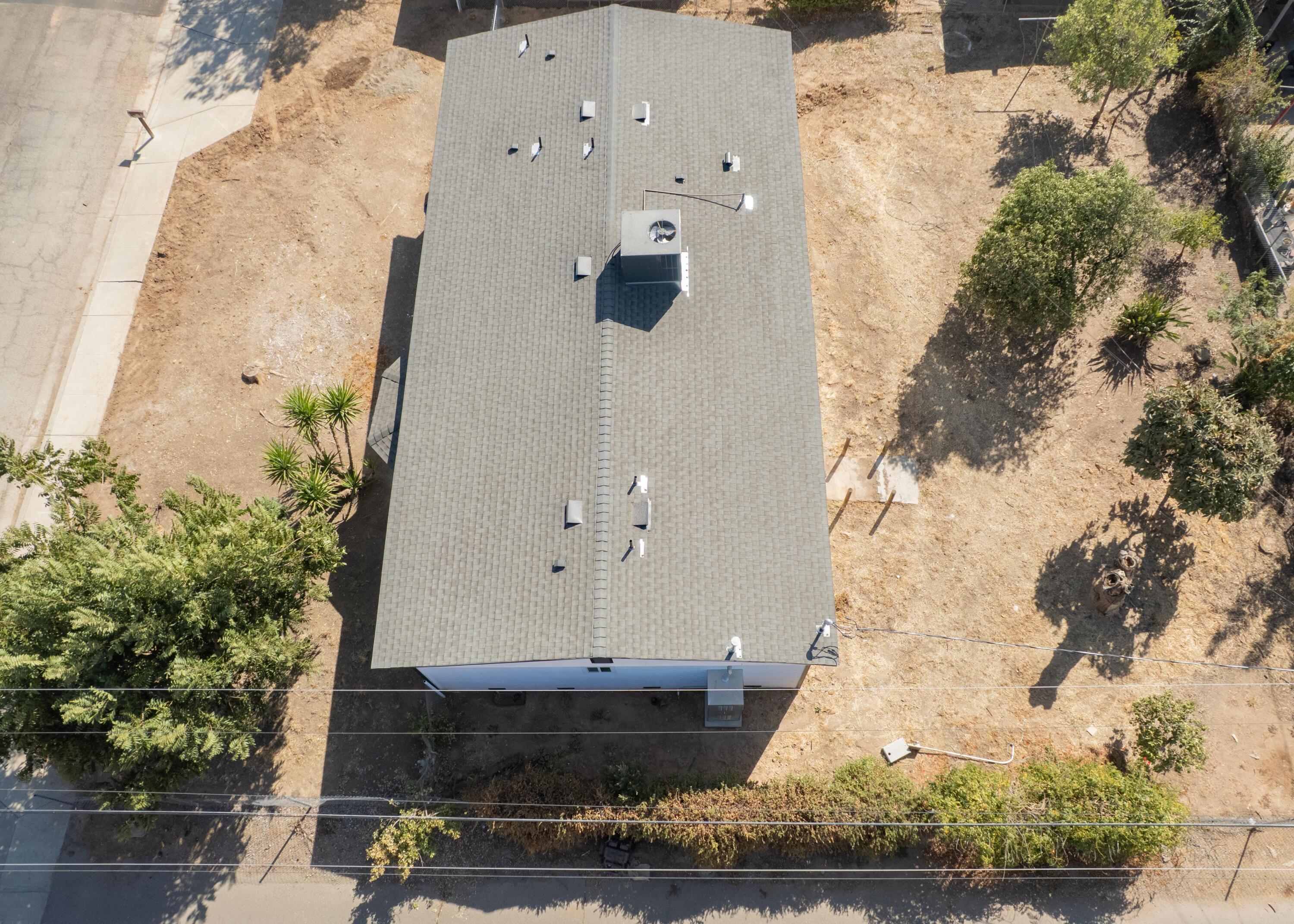 821 I St, Orange Cove, CA 93646