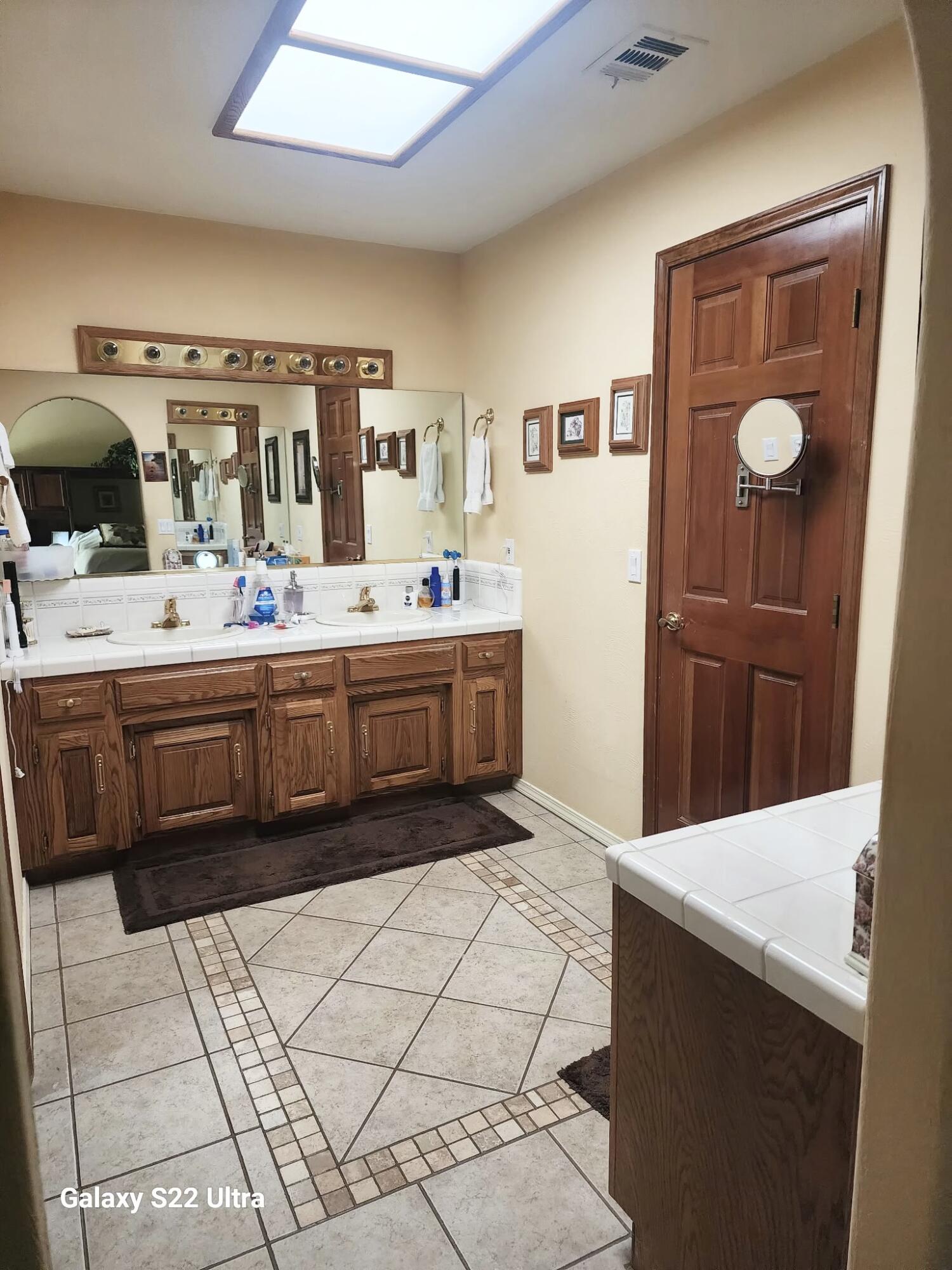 2507 S Tracy St, Visalia, CA 93292