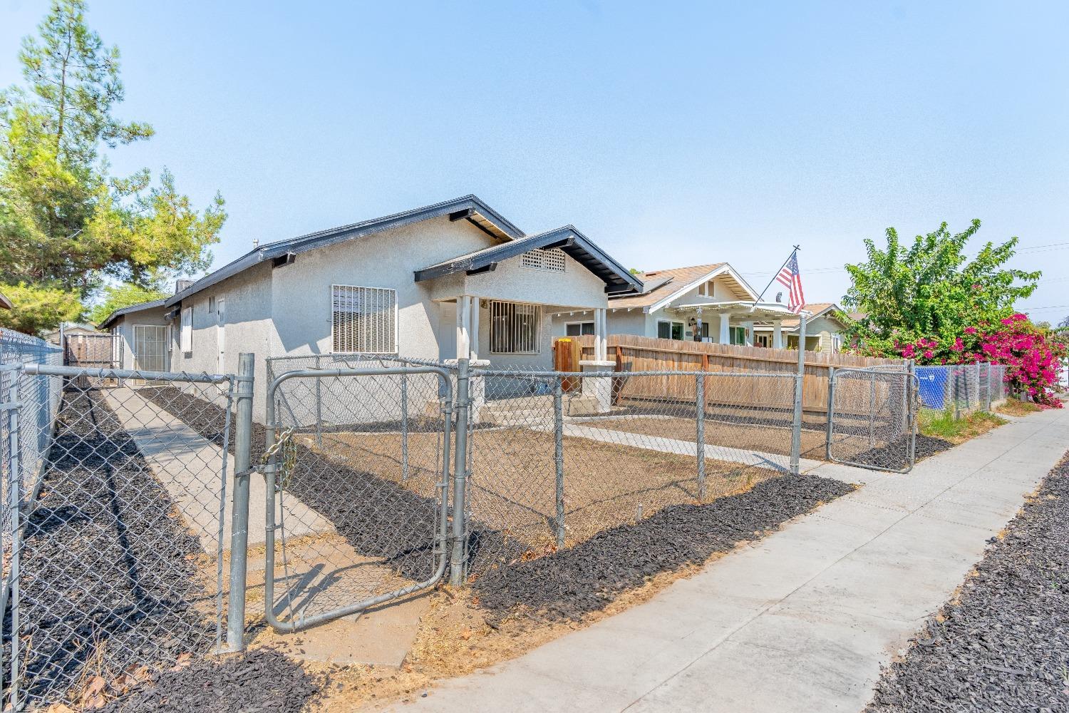 3137 E Townsend Ave #101-102, Fresno, CA 93702