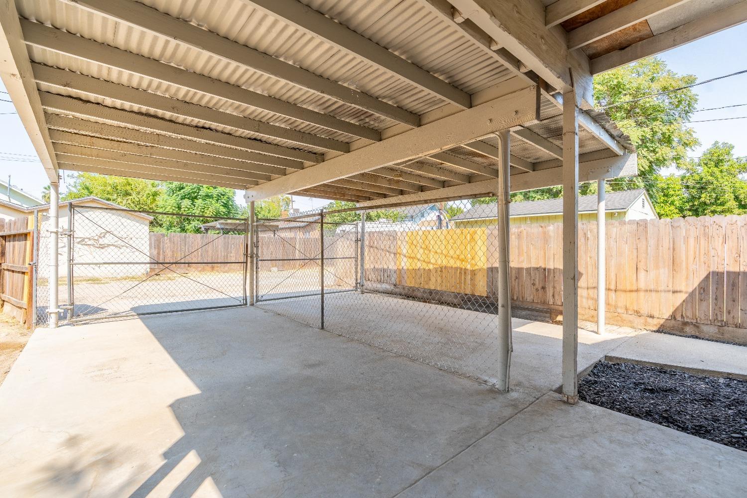 3137 E Townsend Ave #101-102, Fresno, CA 93702