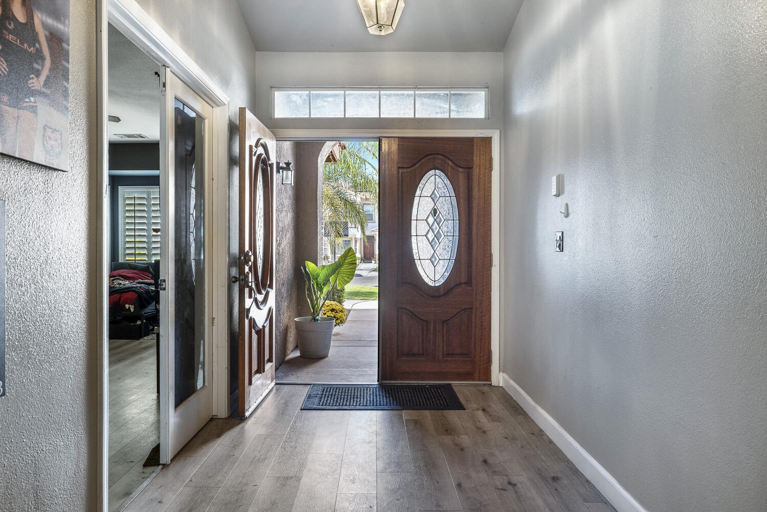 2649 Hillcrest St, Selma, CA 93662