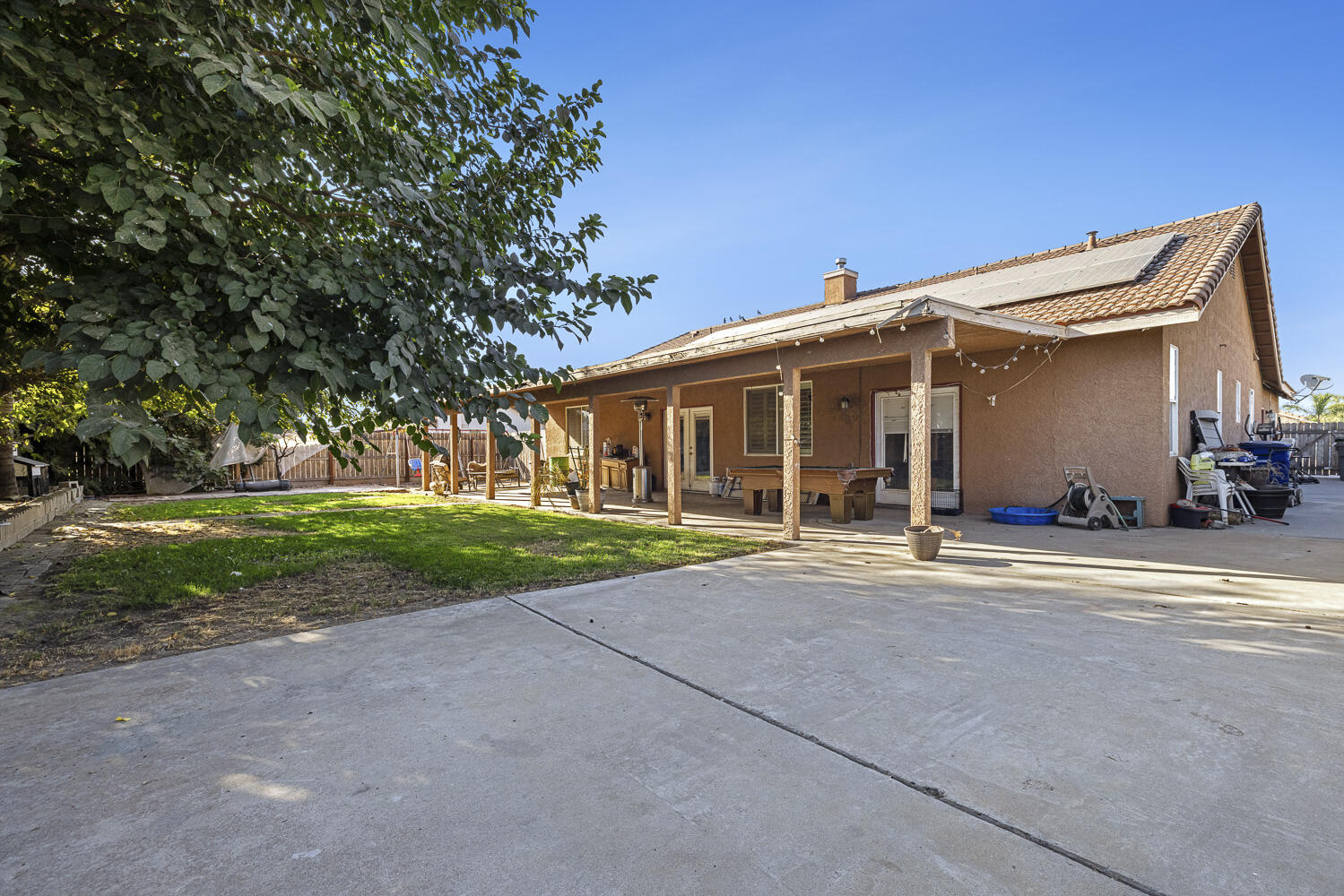 2649 Hillcrest St, Selma, CA 93662