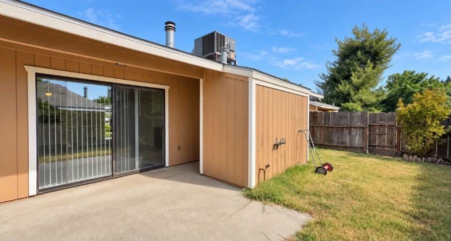 4619 W School Ave, Visalia, CA 93291